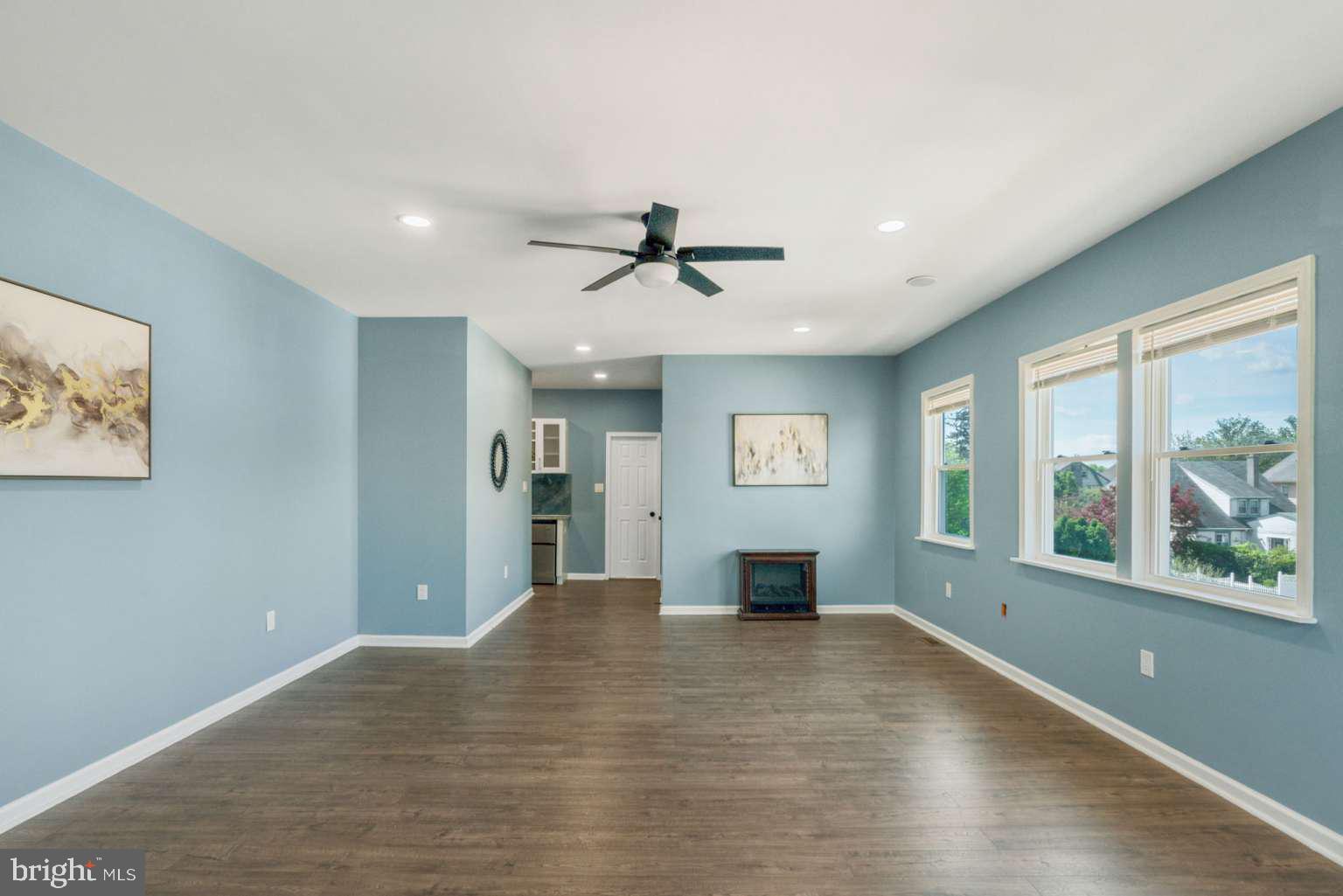 OAKMONT - Residential