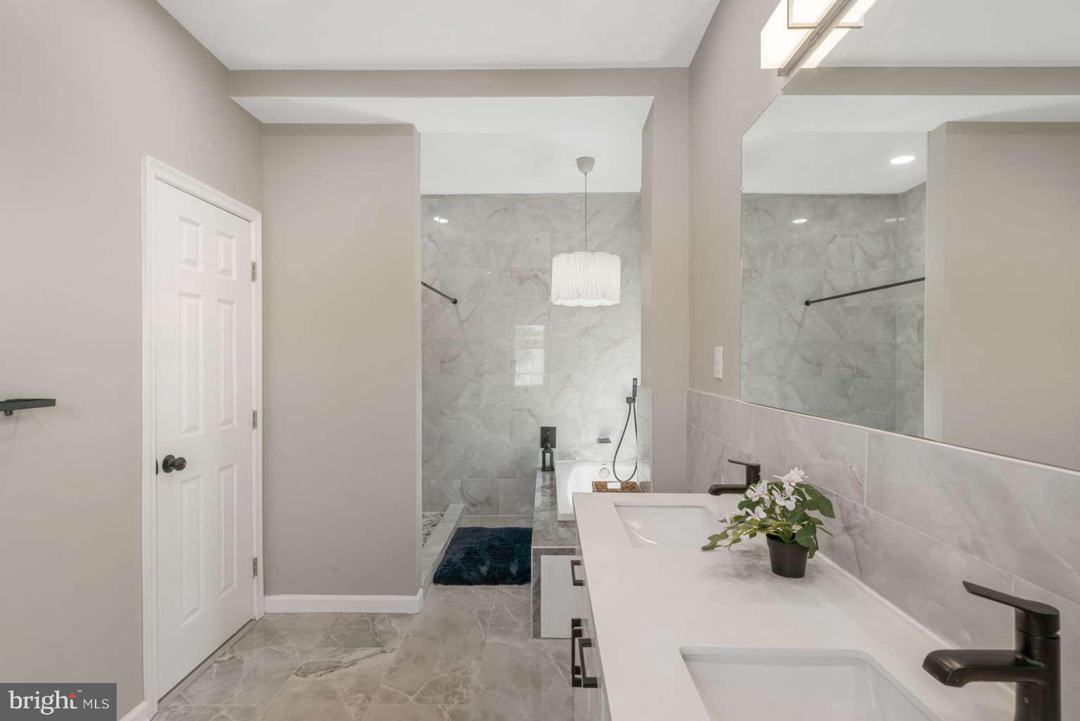 OAKMONT - Residential