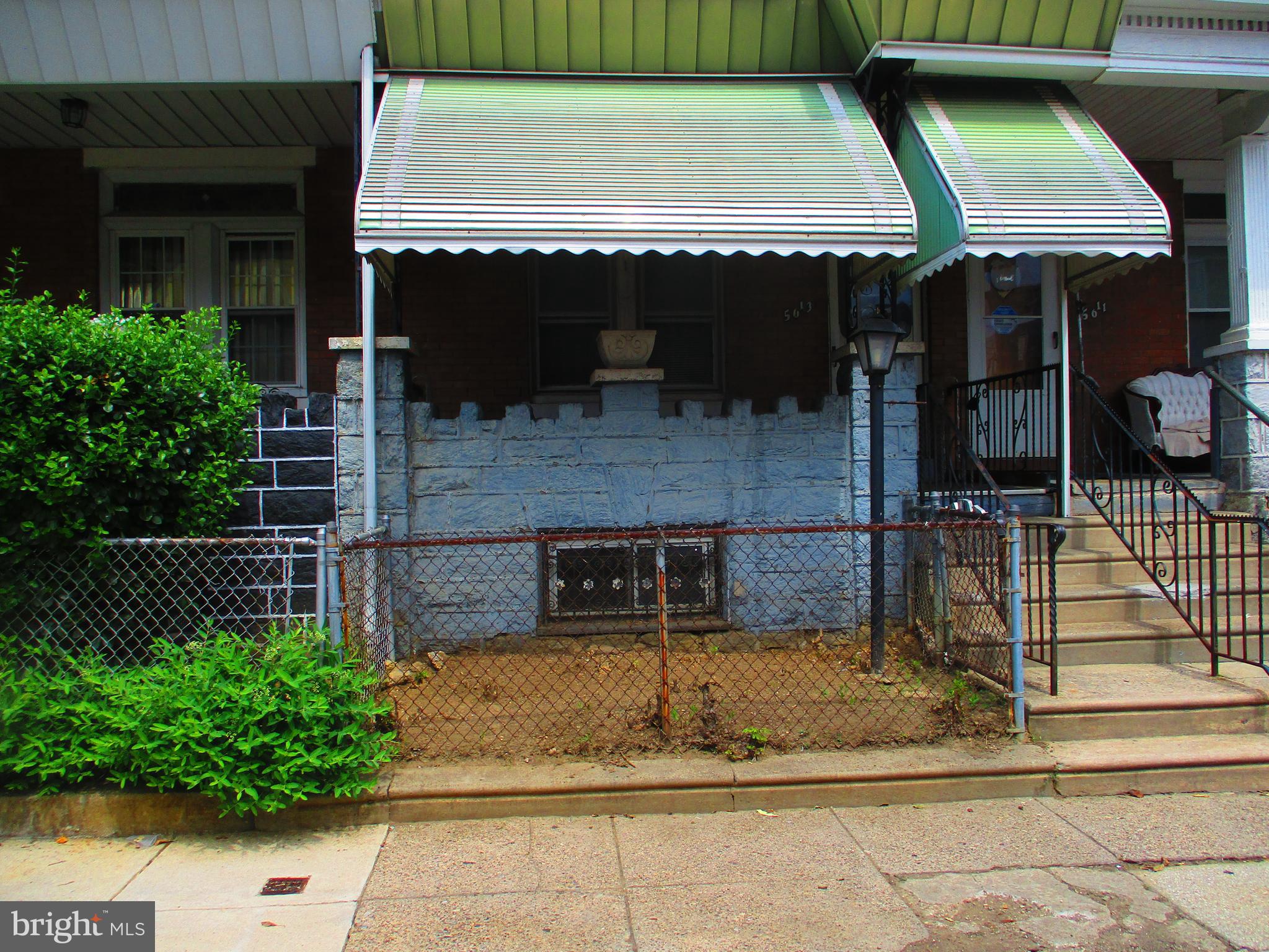 5613 S ADDISON STREET 5613