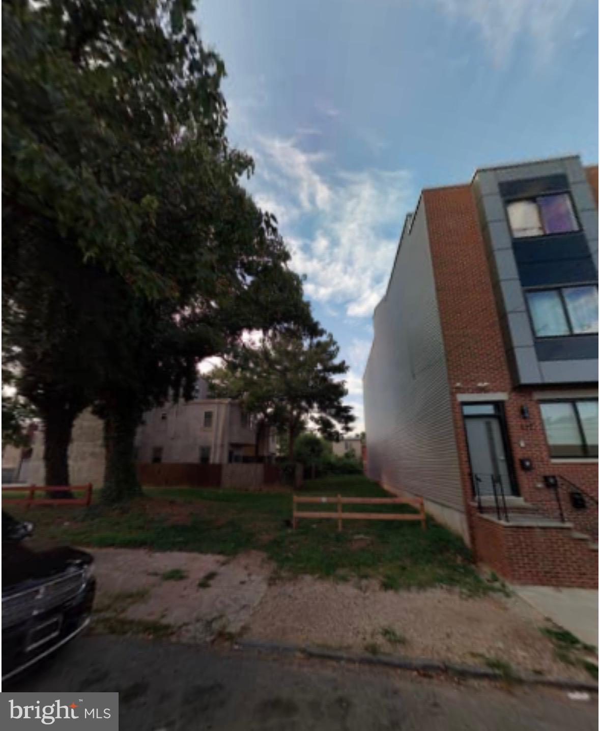 SHOVEL READY vacant lot to build TRIPLEX. New construction all around. Plans are available on request. Listing Agent Related To The Seller. Please use google maps.