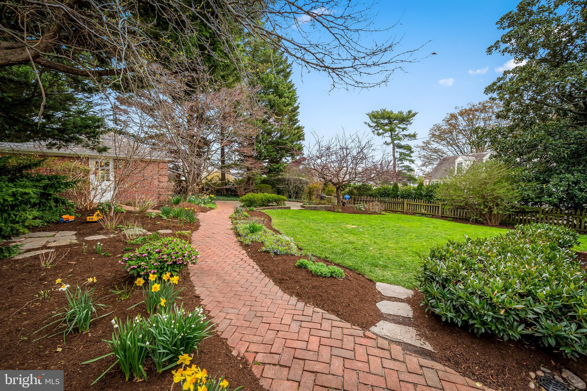 GREATER HOMELAND HISTORIC DISTRICT - Residential