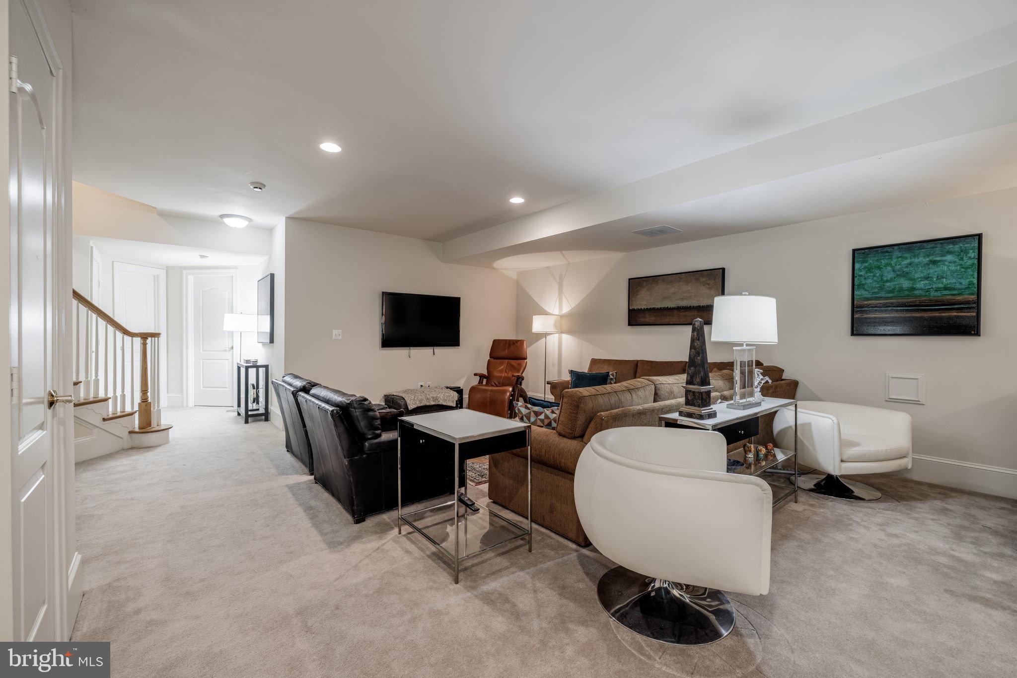 EVANS FARM - Residential