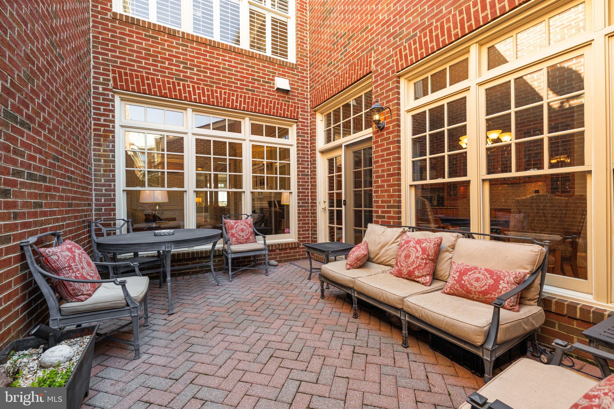 EVANS FARM - Residential