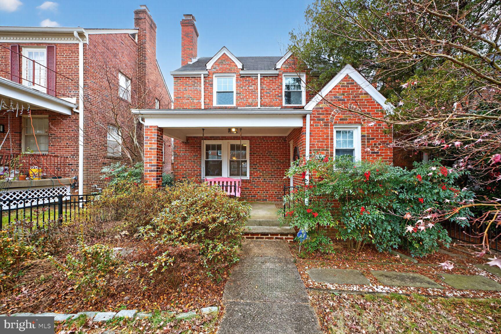 4428 BUTTERWORTH PLACE NW