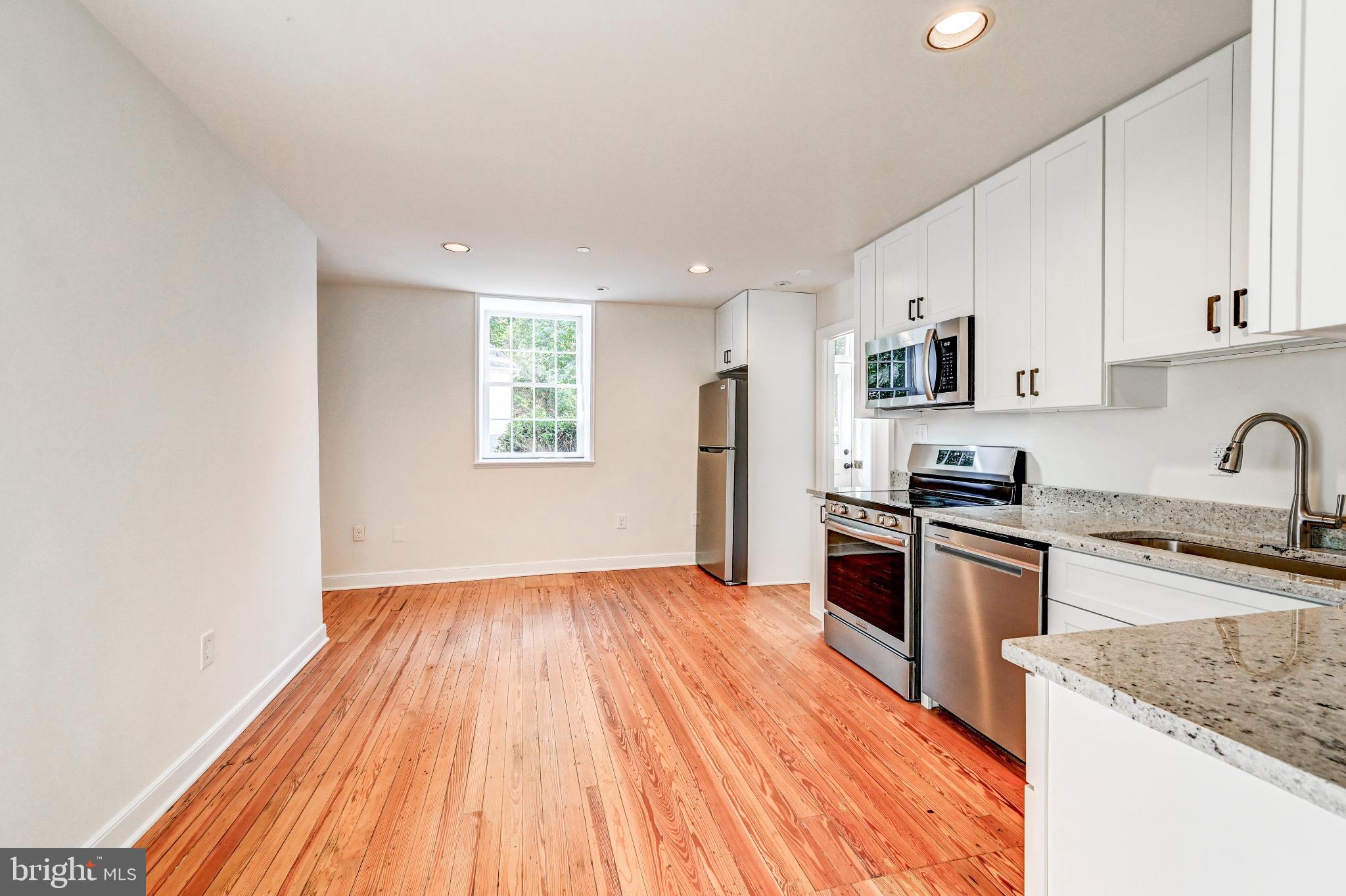 OELLA - Residential Lease