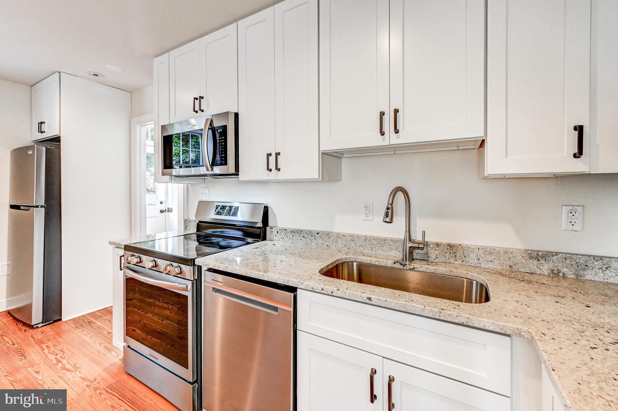 OELLA - Residential Lease