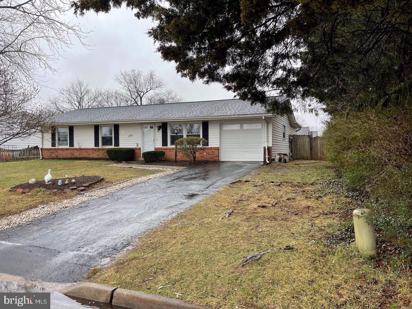 1100 N STERLING BOULEVARD