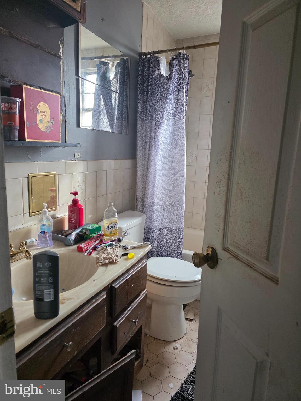 301 ENDSLEIGH AVENUE