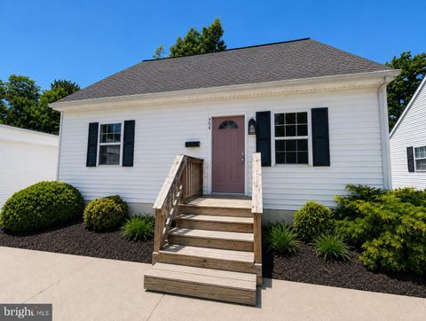 904 HANSON STREET SALISBURY MD 21801