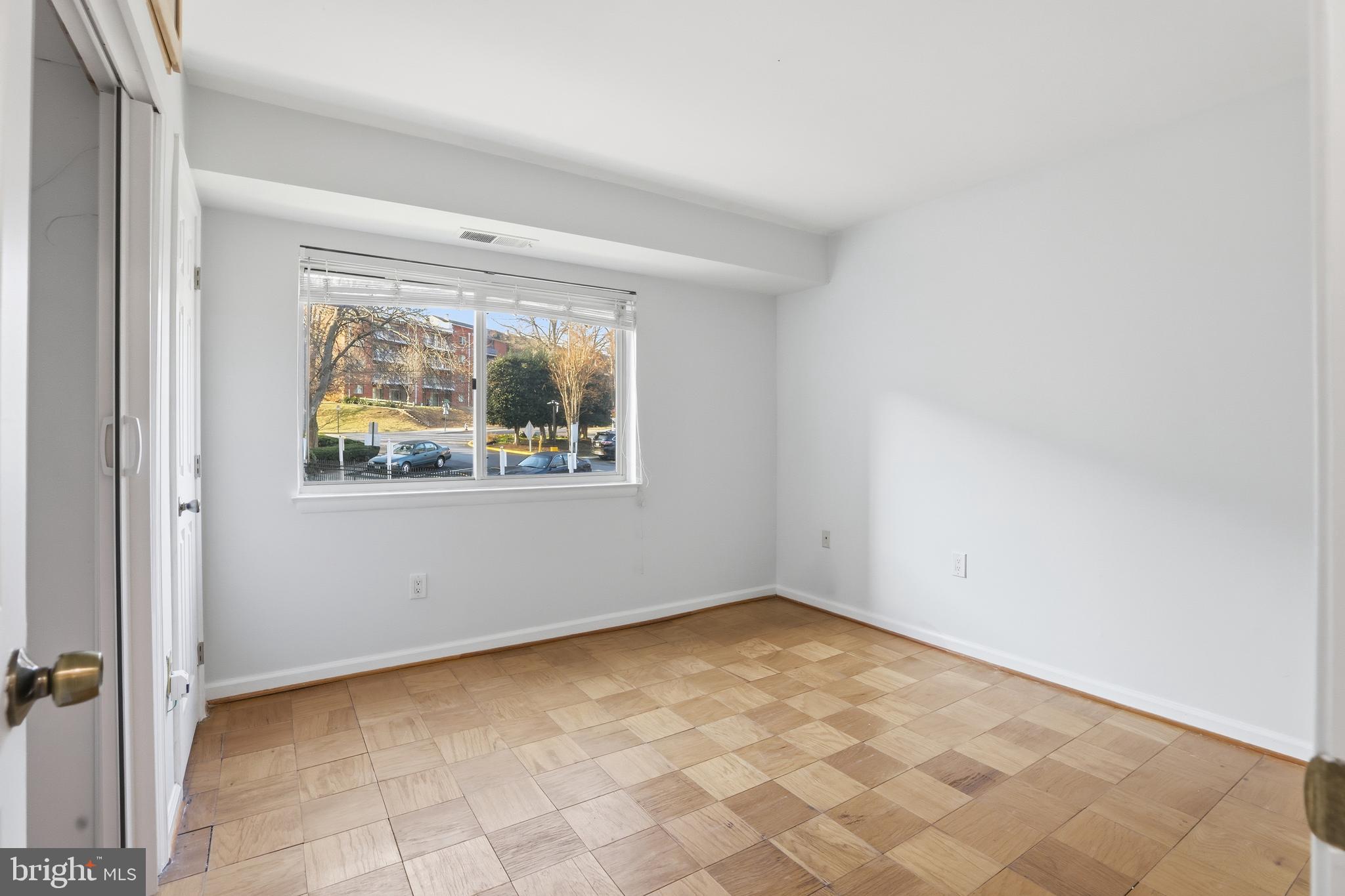 BETHESDA PARK - Residential