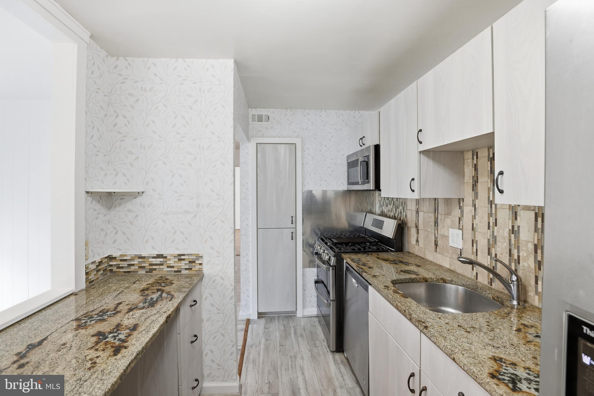 BETHESDA PARK - Residential