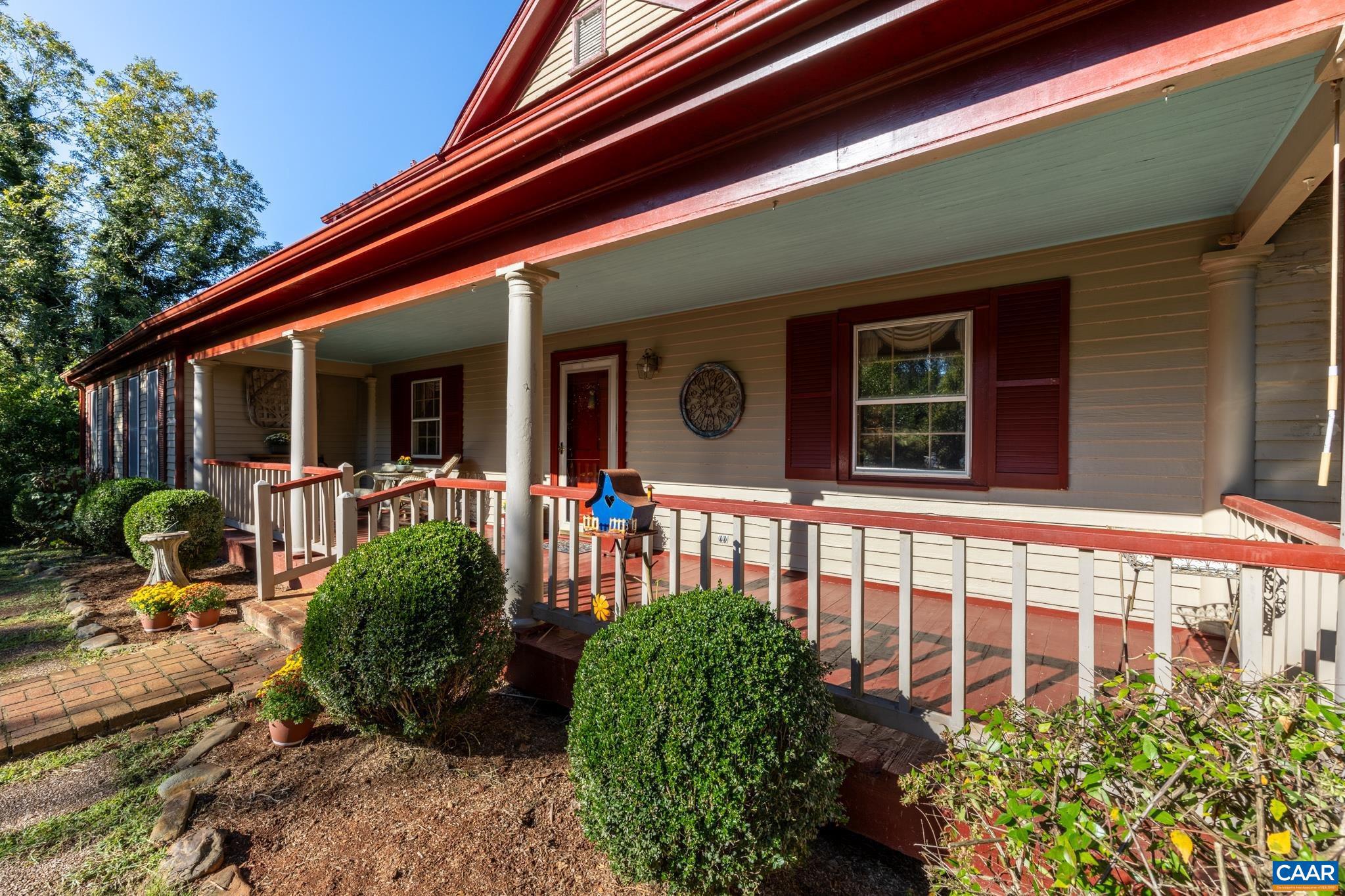 9290 OLD GREEN MOUNTAIN RD