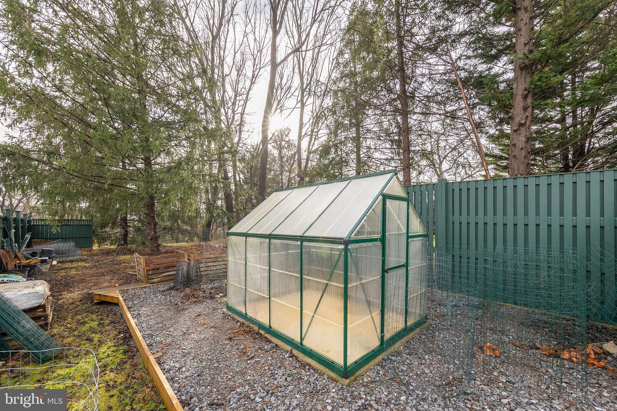 RUNNYMEDE - Residential