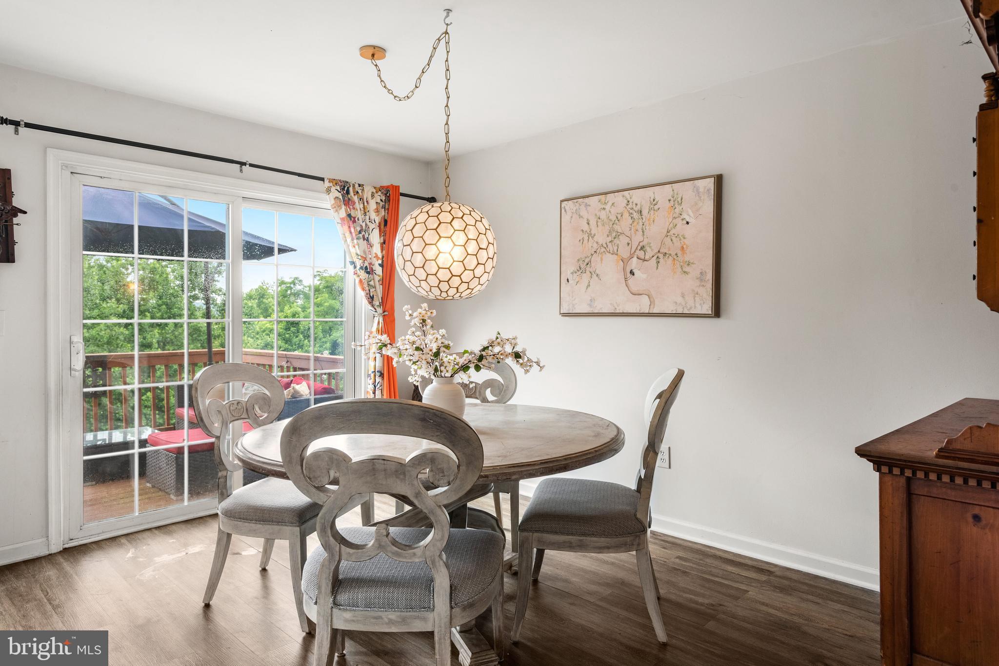 4 BRANFORD WAY