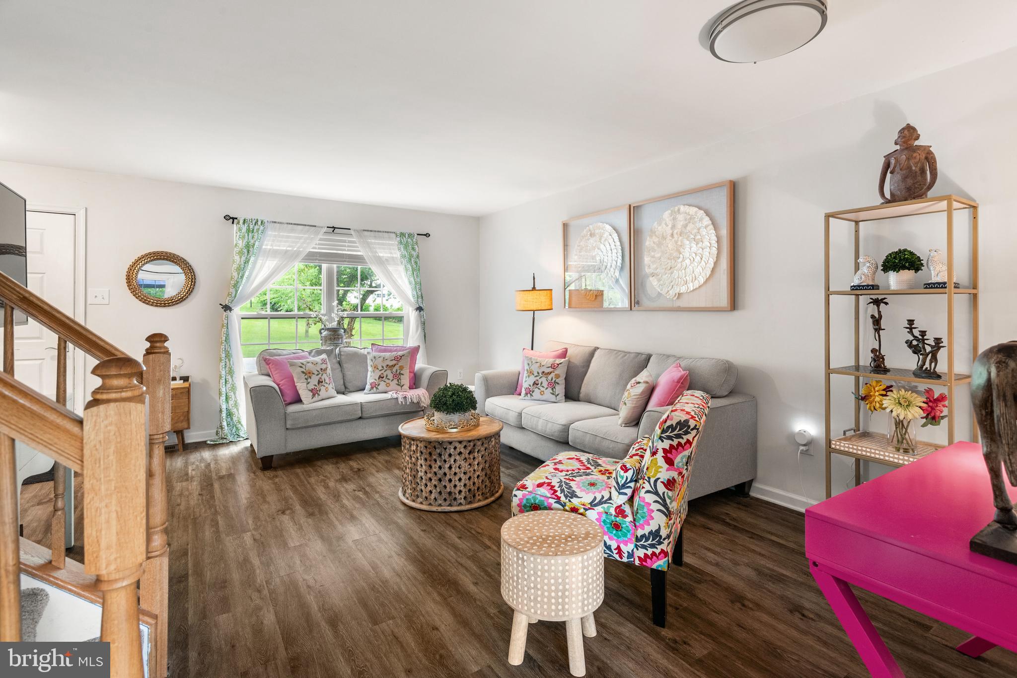 4 BRANFORD WAY