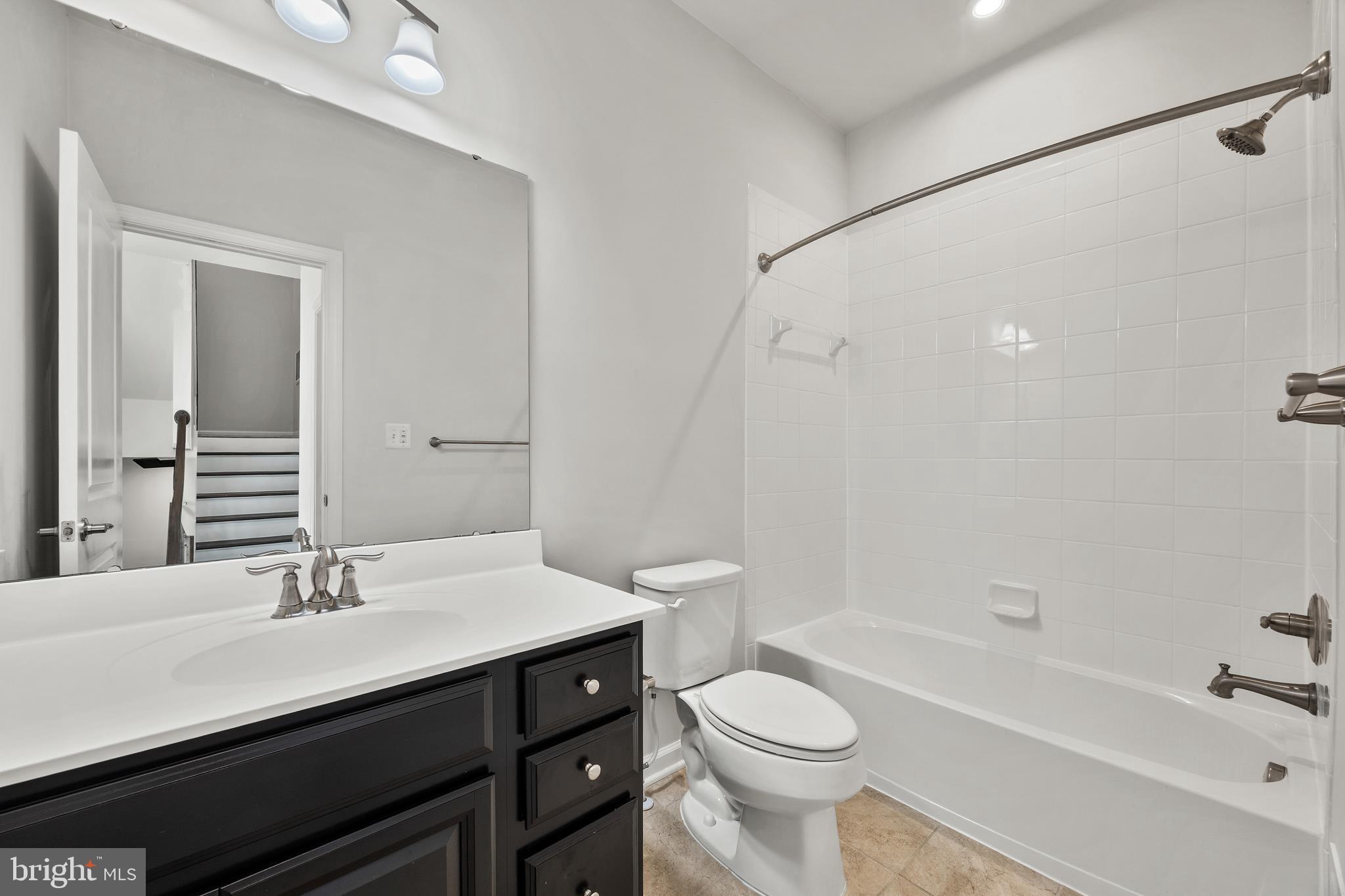 GLENN DALE CROSSING - Residential Lease