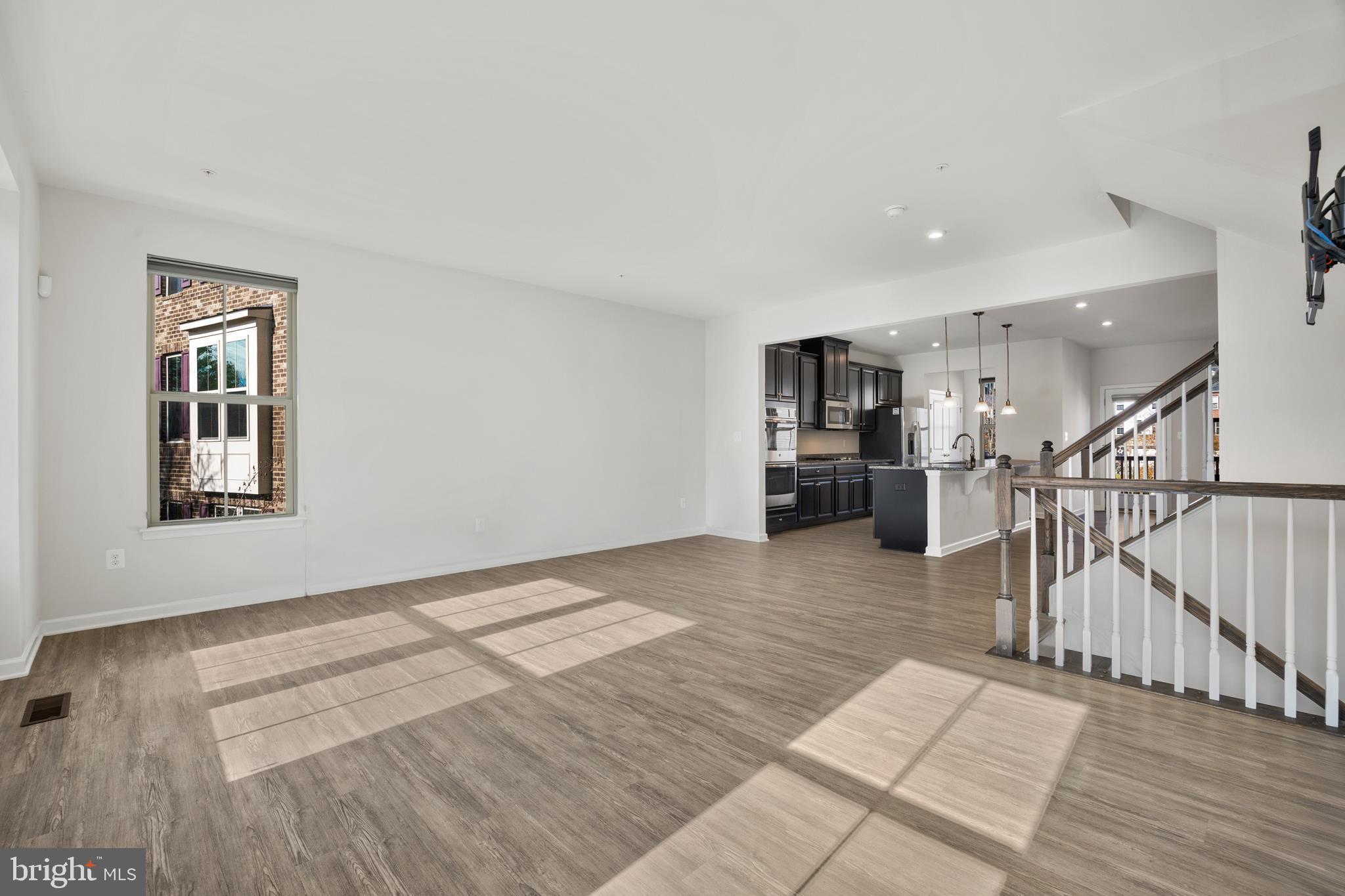 GLENN DALE CROSSING - Residential Lease