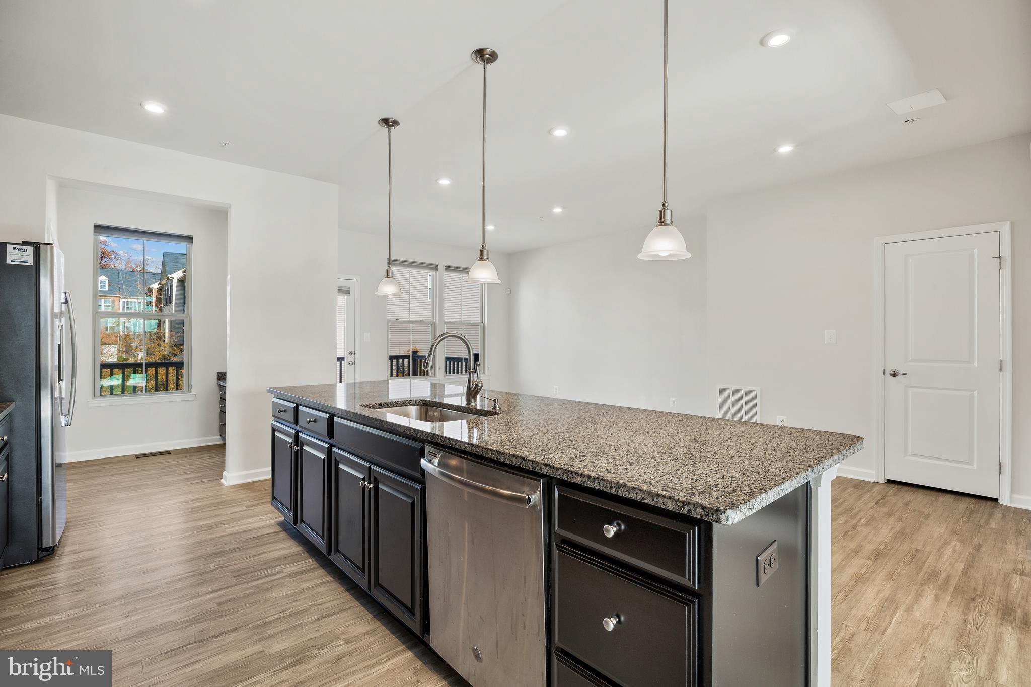 GLENN DALE CROSSING - Residential Lease