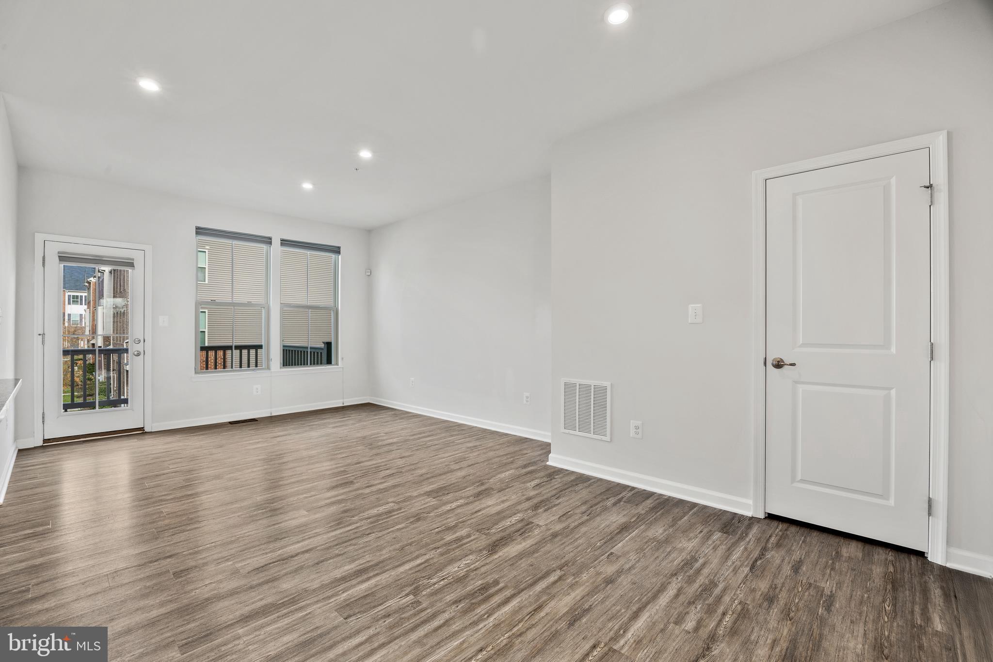 GLENN DALE CROSSING - Residential Lease