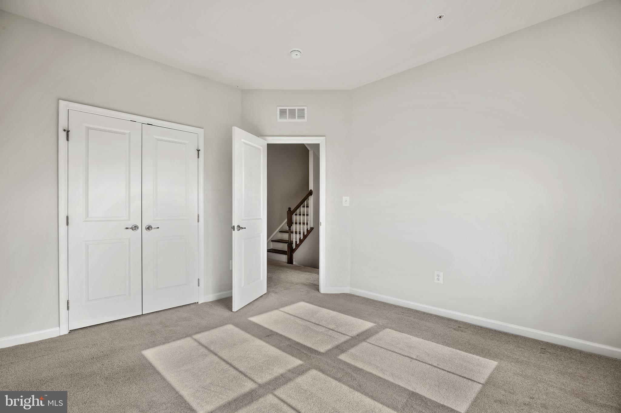 GLENN DALE CROSSING - Residential Lease