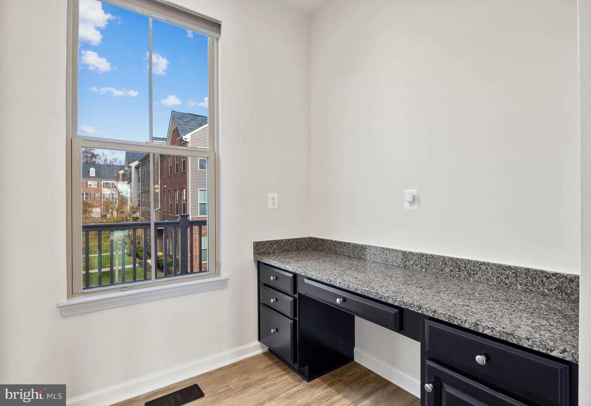 GLENN DALE CROSSING - Residential Lease