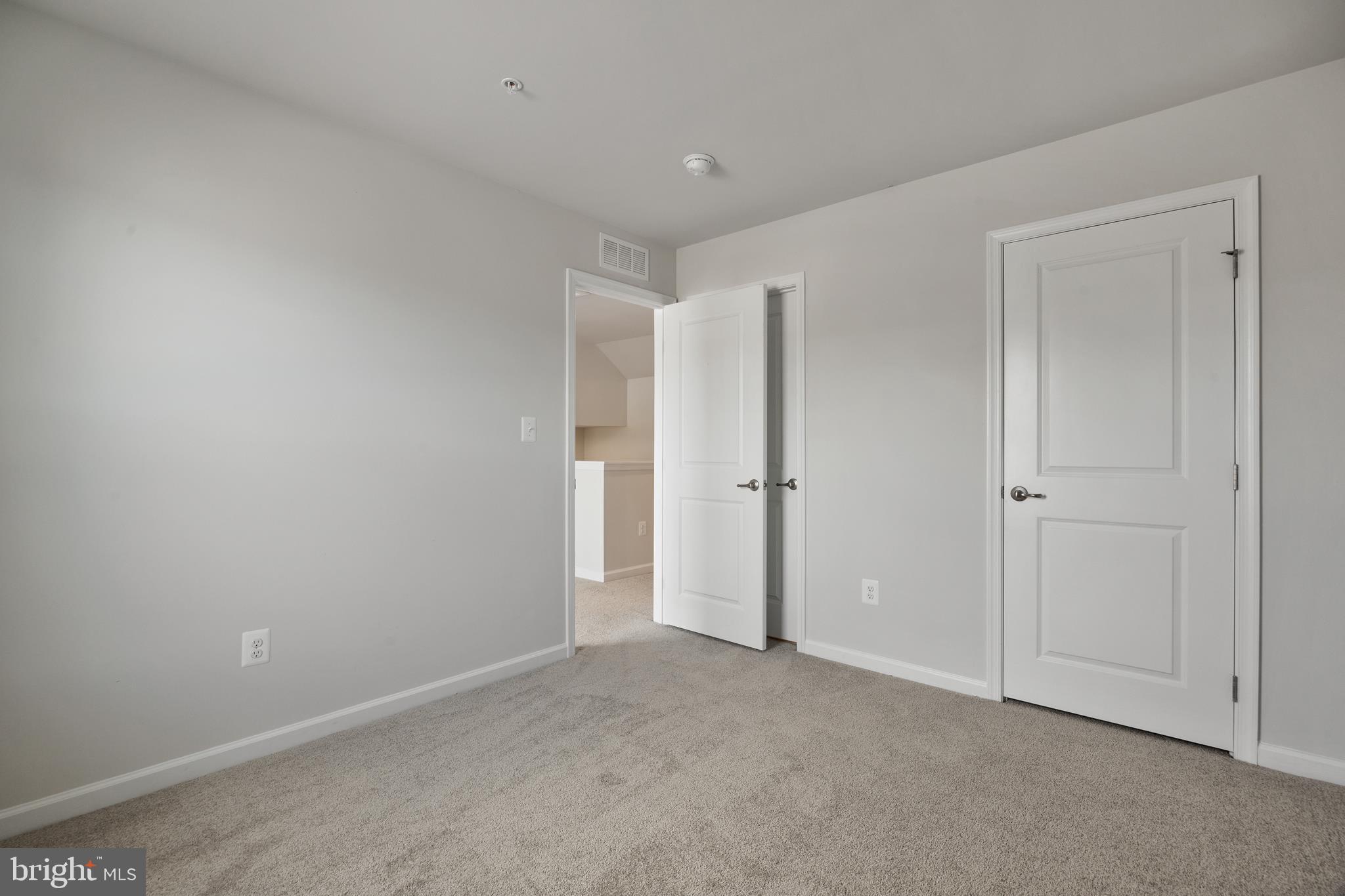 GLENN DALE CROSSING - Residential Lease