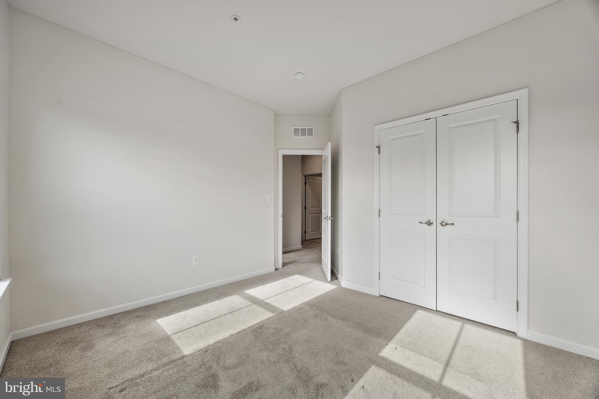 GLENN DALE CROSSING - Residential Lease