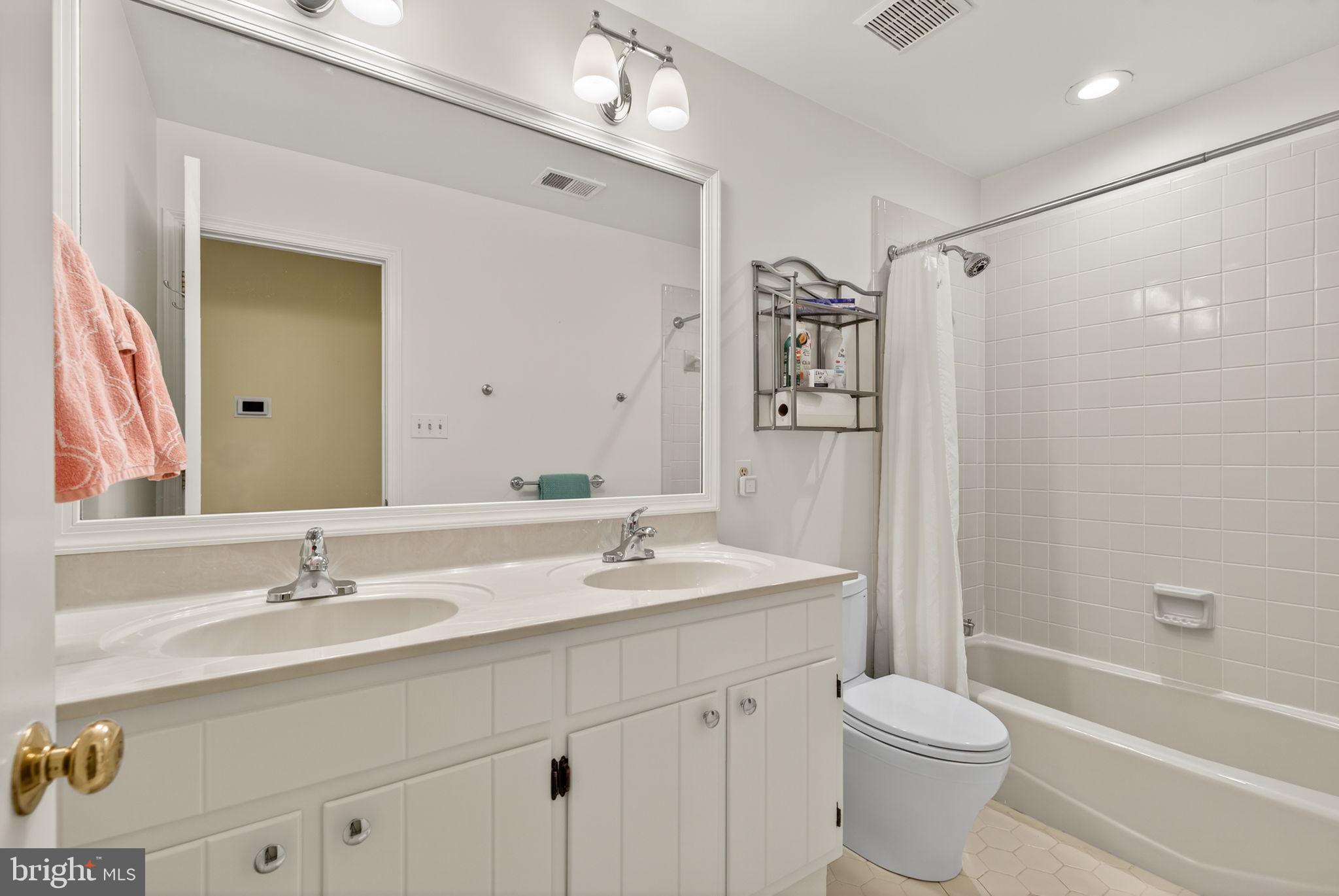 ATOKA CHASE - Residential