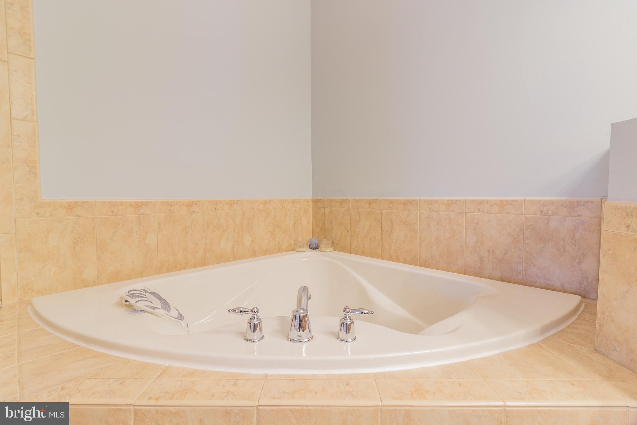 THE RESERVE CONDOMINIUMS - Residential