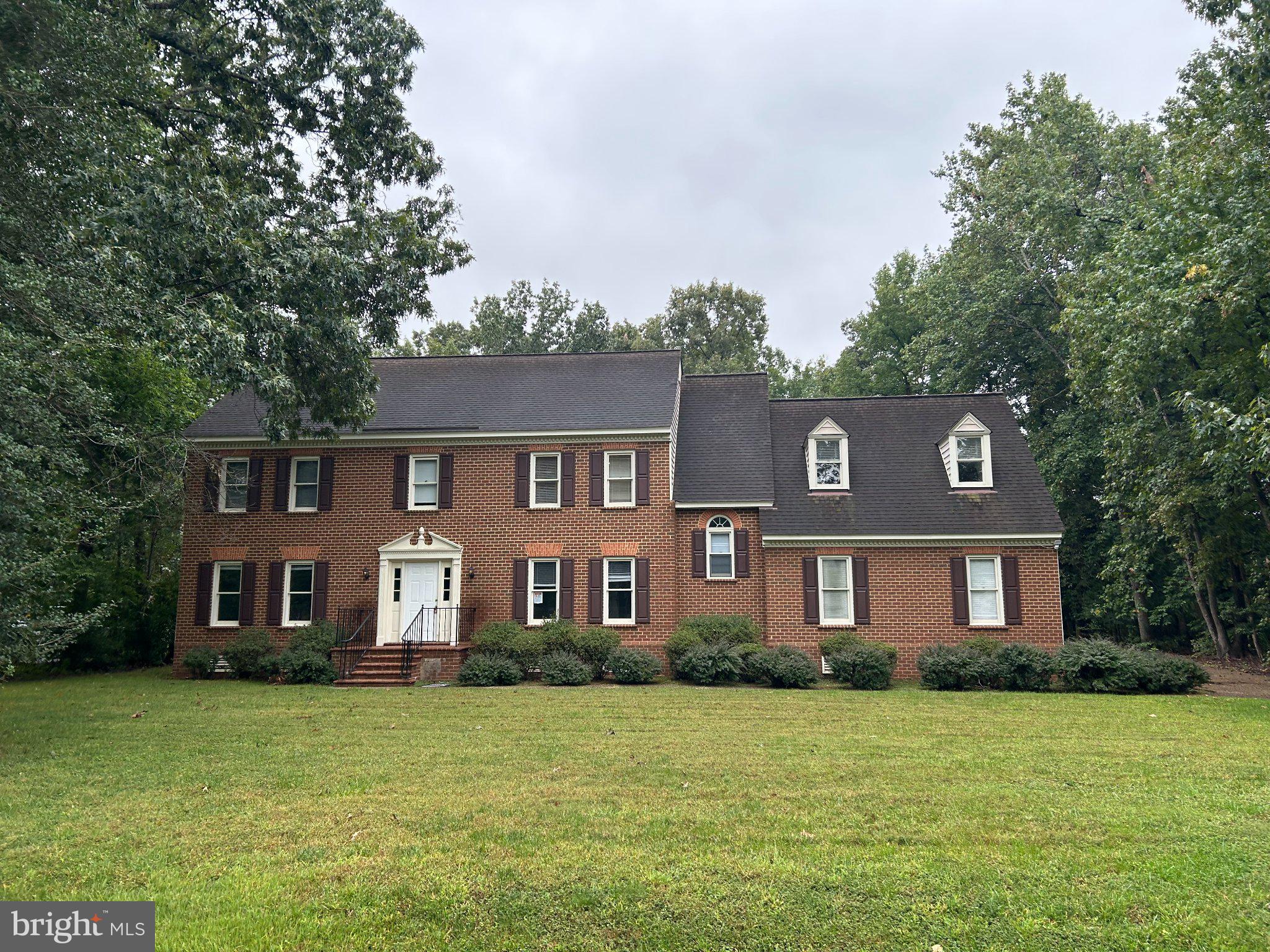 610 RIVERS BEND CIRCLE