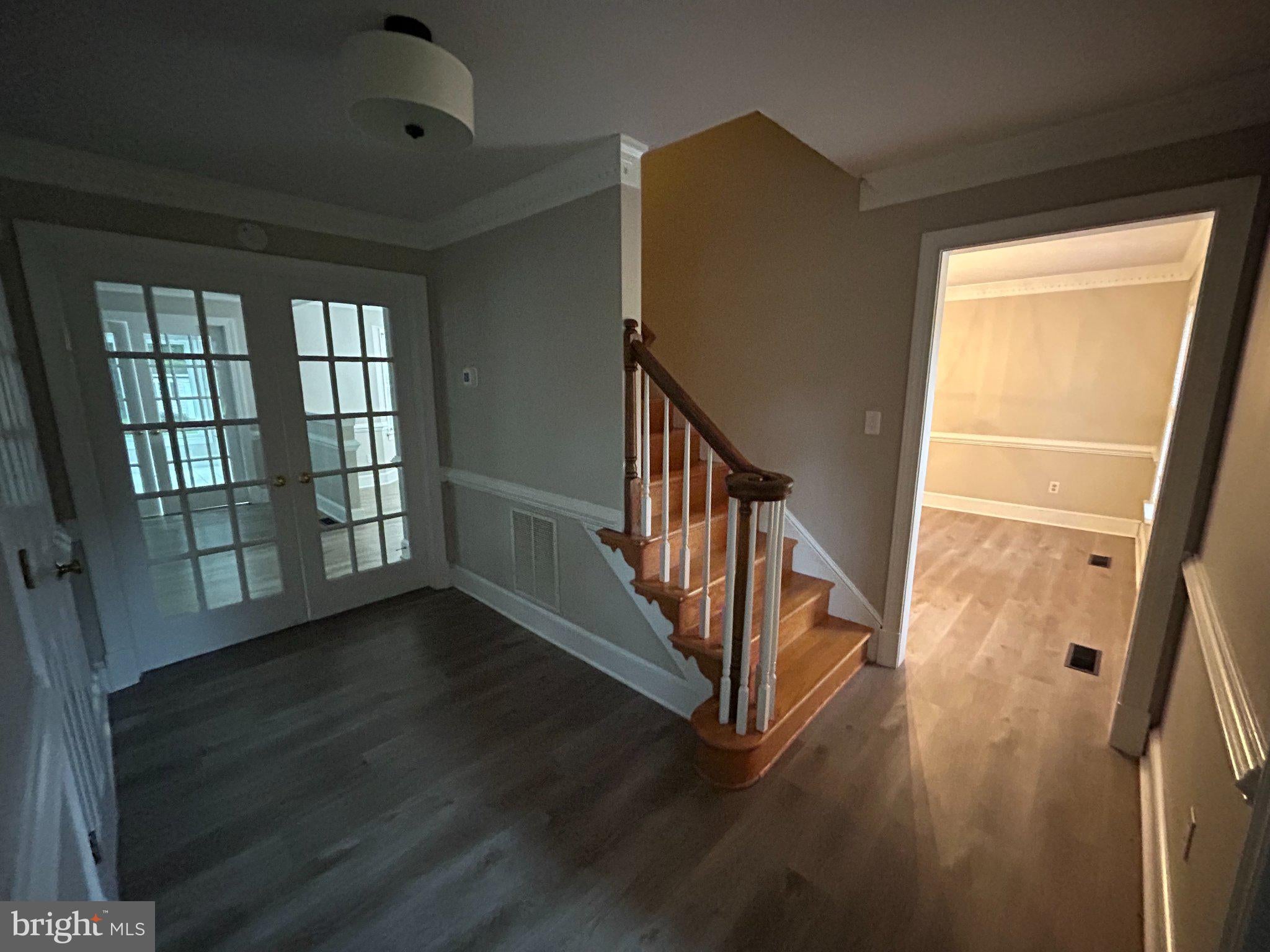 610 RIVERS BEND CIRCLE