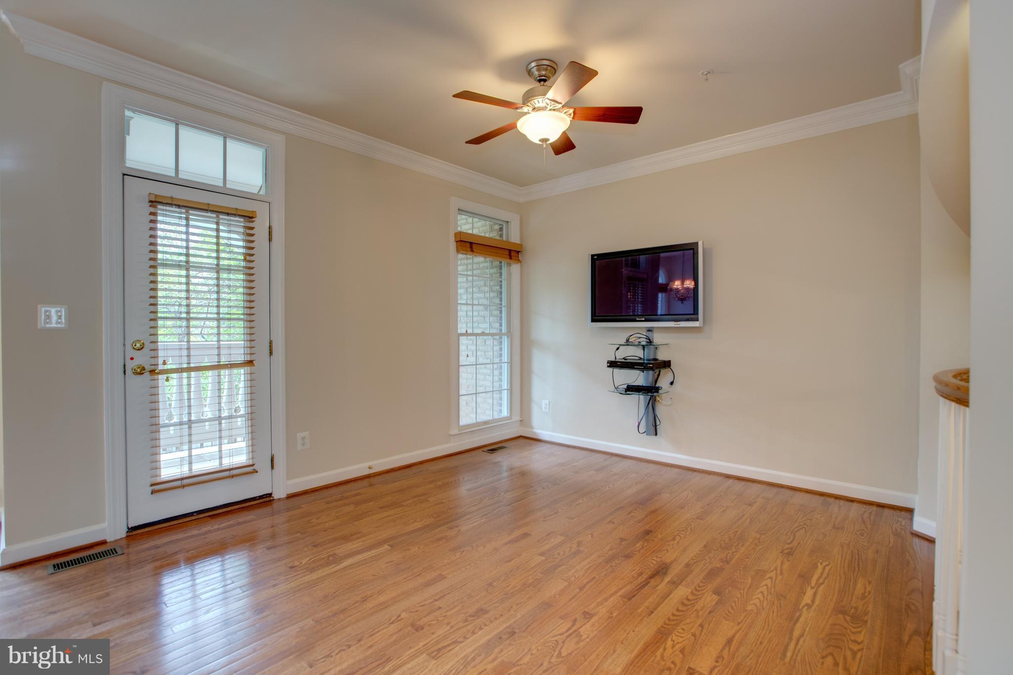 MCLEAN PLACE TOWNHOME - Residential Lease