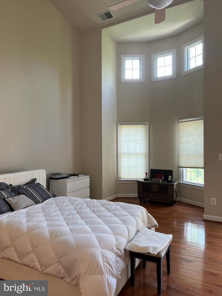 MCLEAN PLACE TOWNHOME - Residential Lease