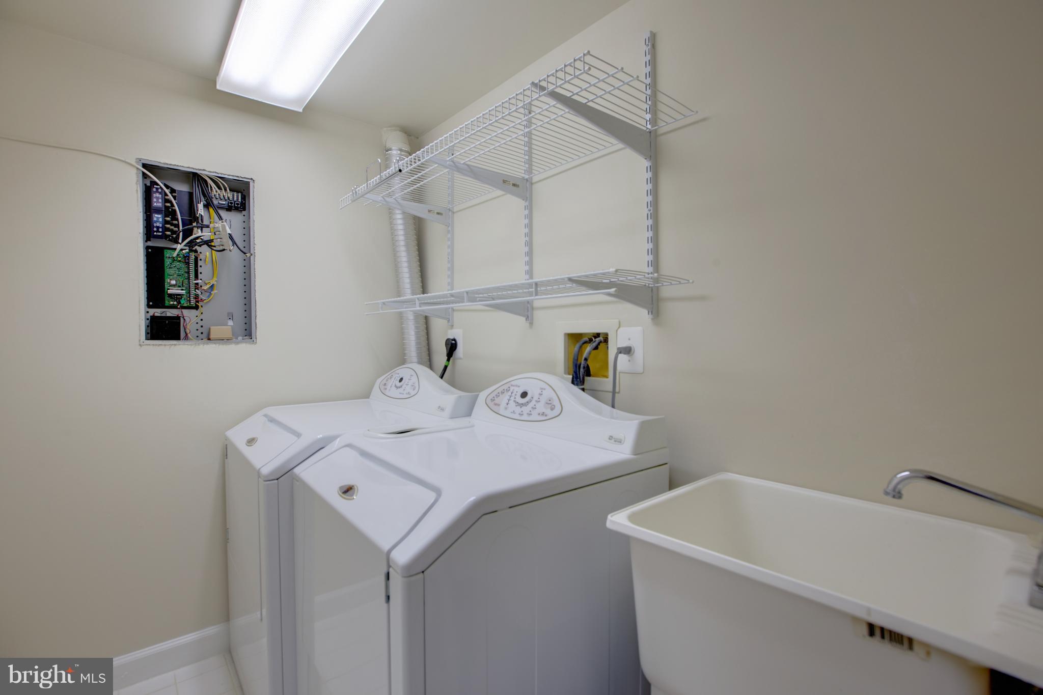 MCLEAN PLACE TOWNHOME - Residential Lease