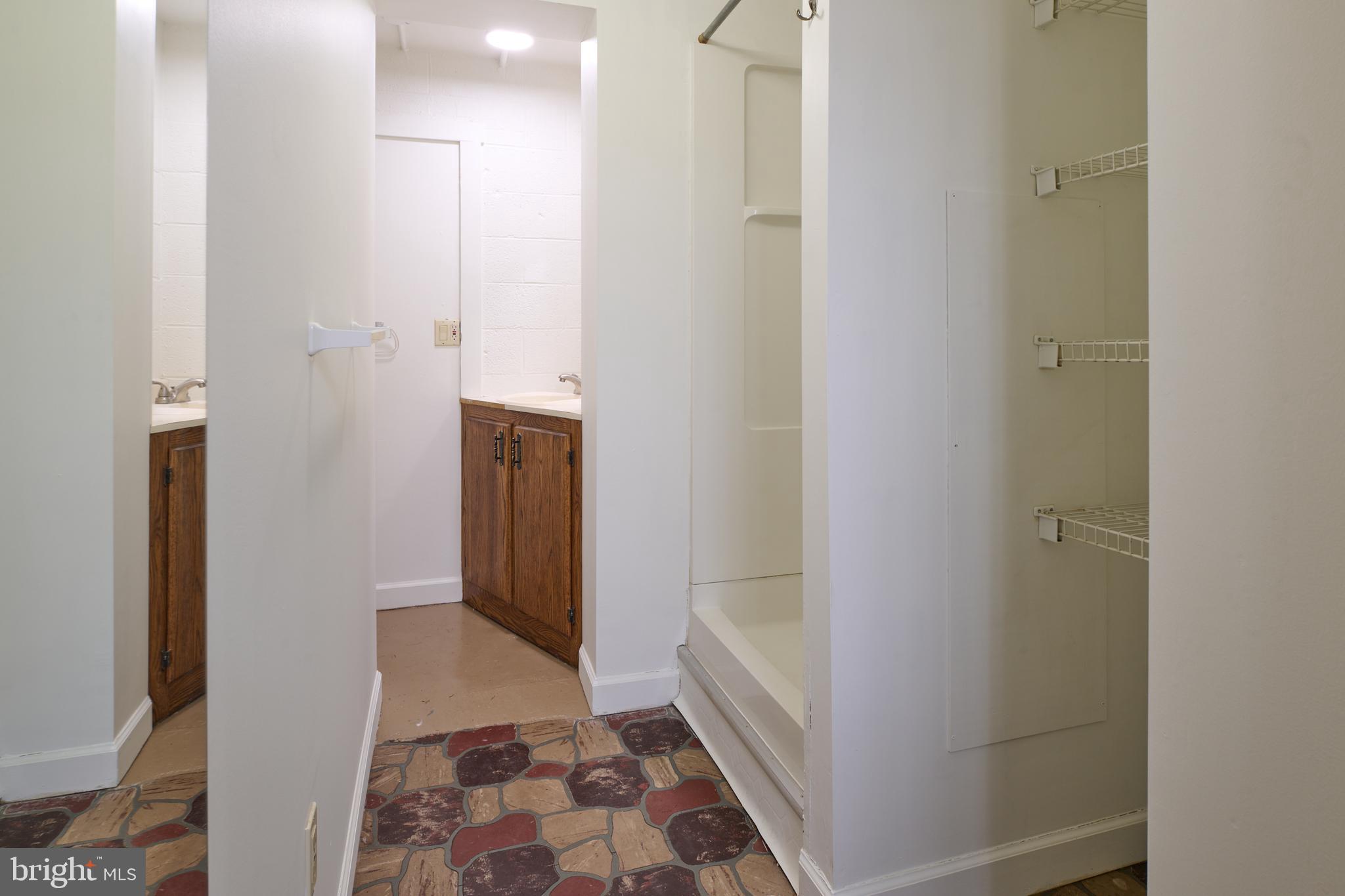 HOLMES-FOSTER - Residential