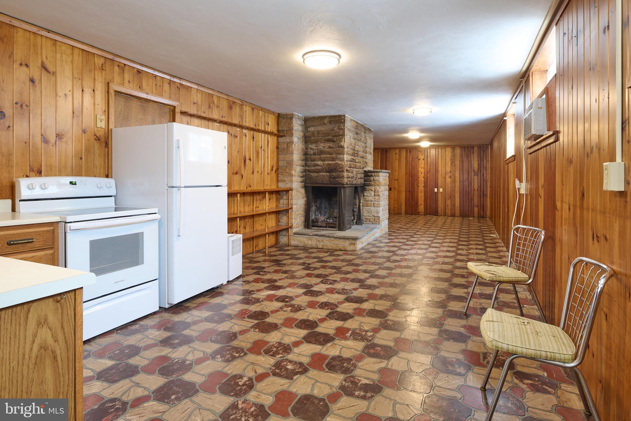 HOLMES-FOSTER - Residential