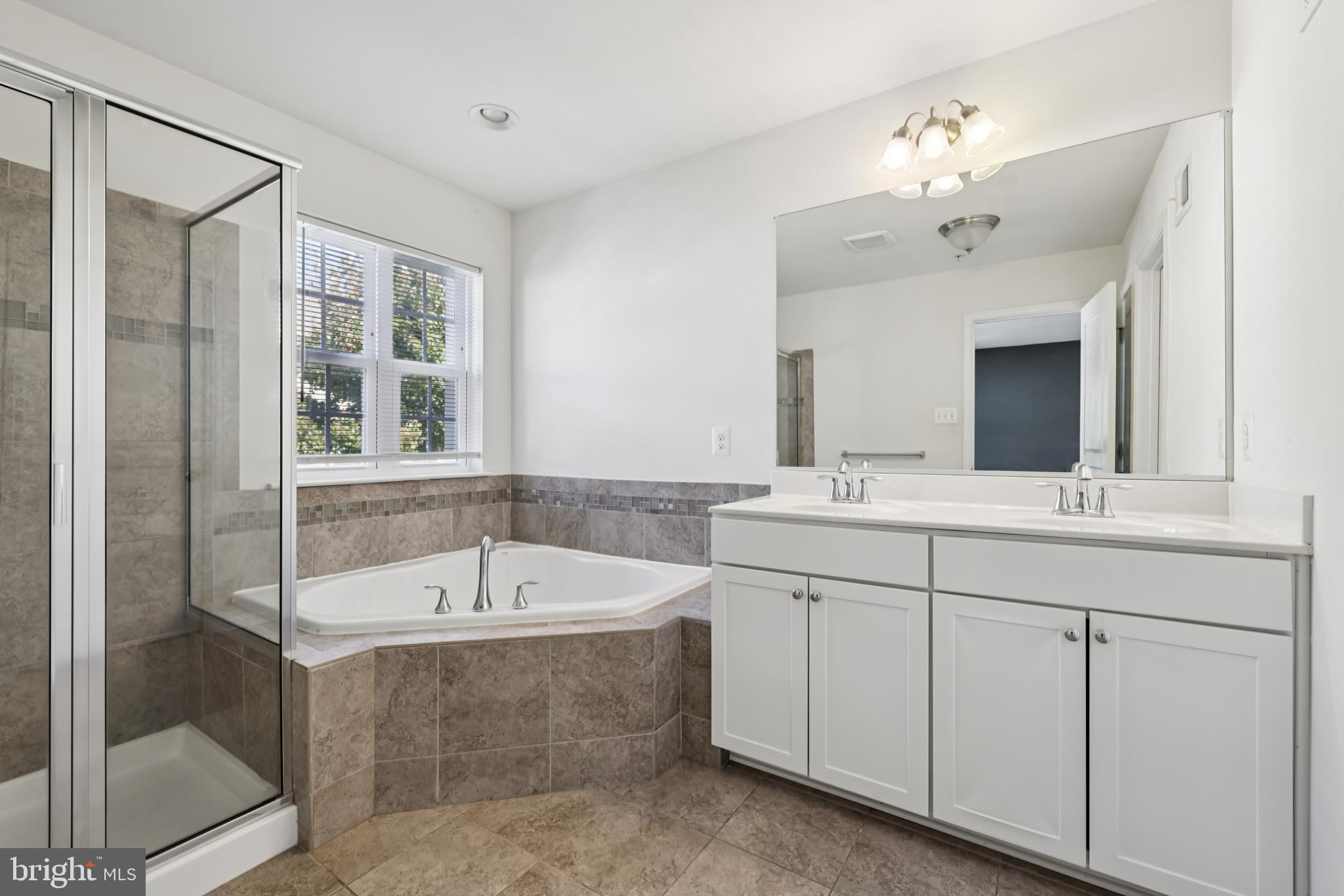 RED OAK CROSSING - Residential