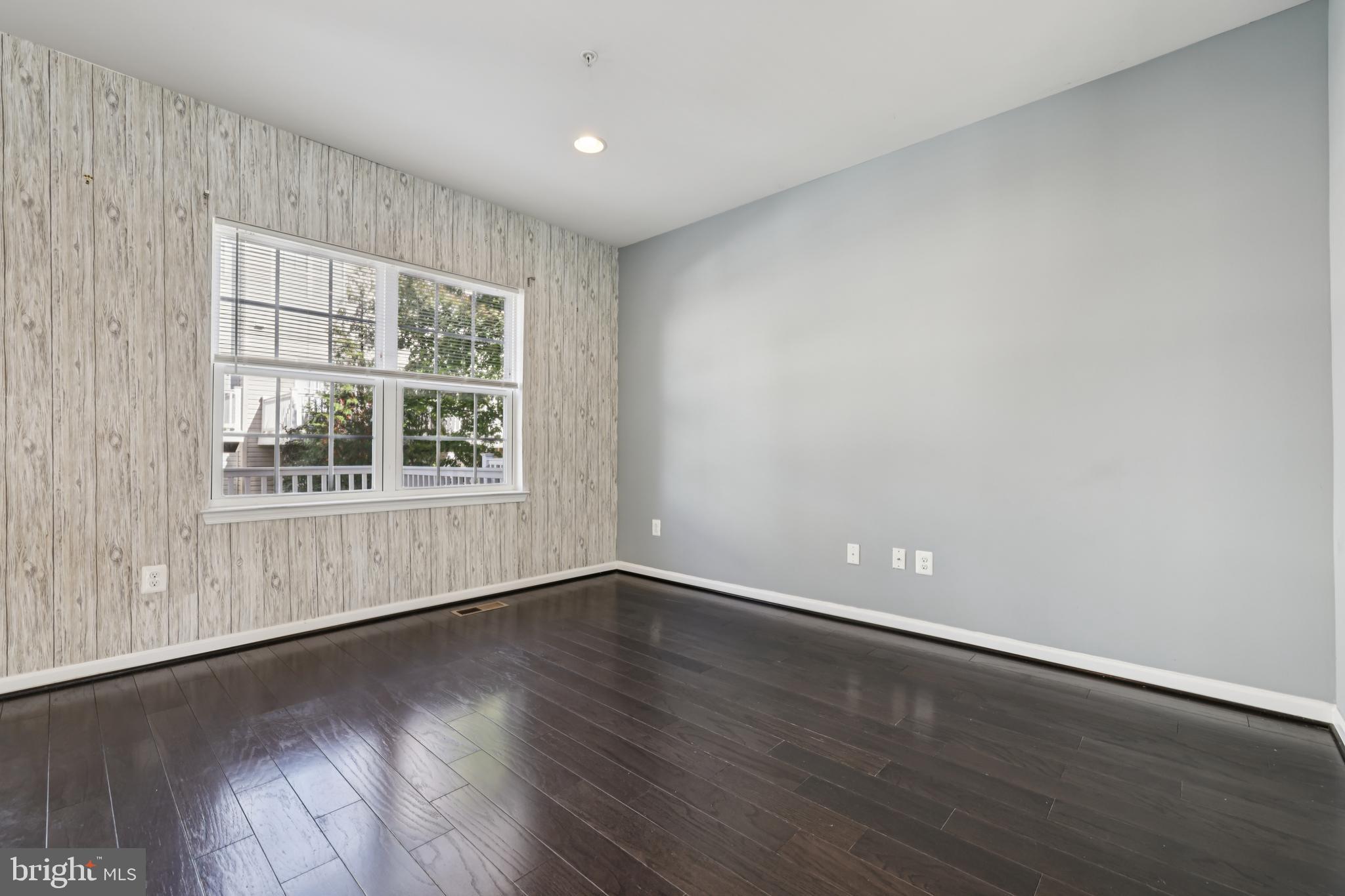 RED OAK CROSSING - Residential