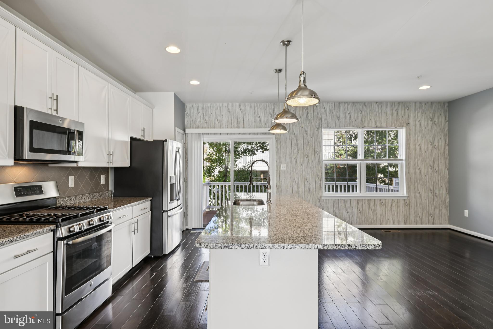 RED OAK CROSSING - Residential