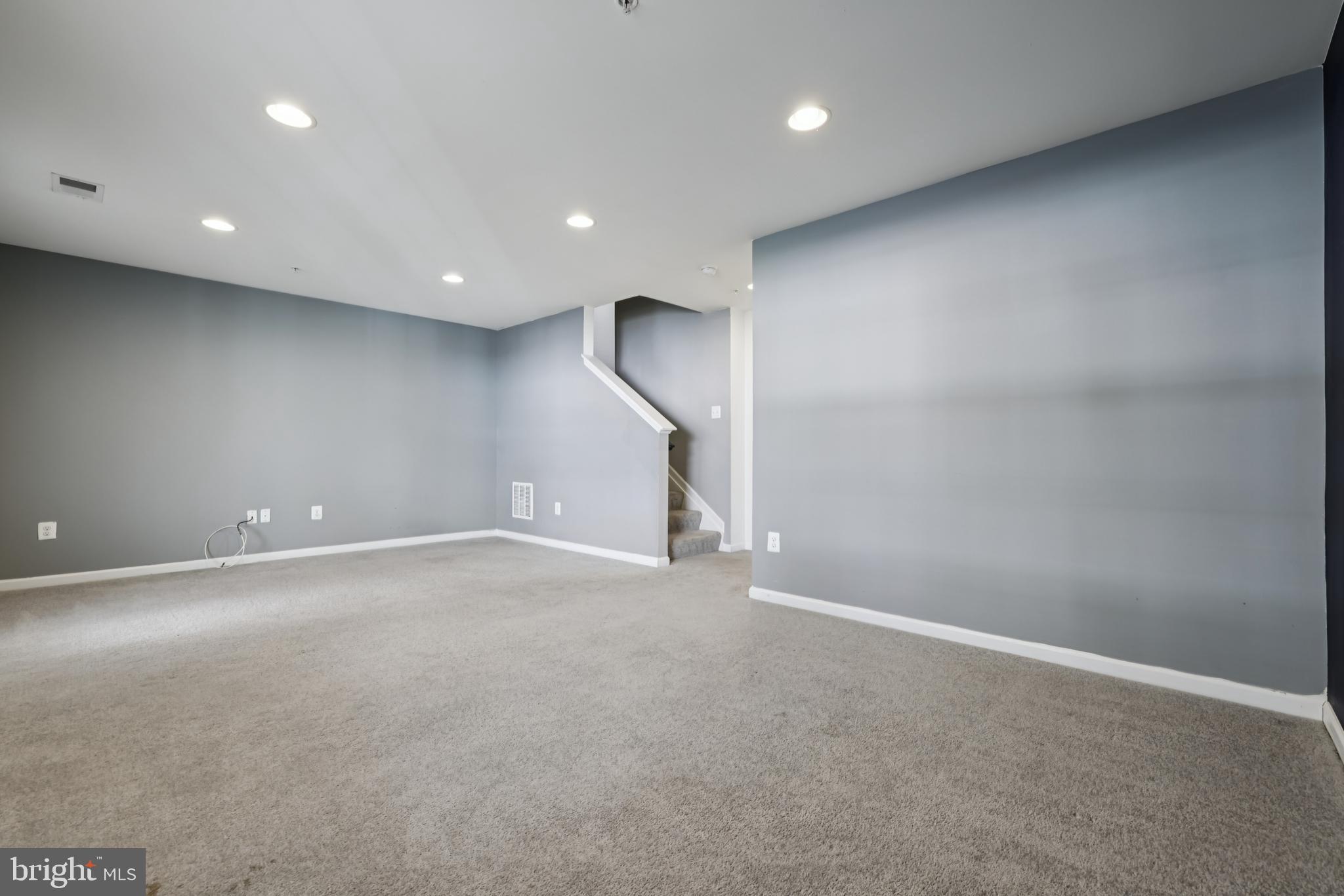 RED OAK CROSSING - Residential