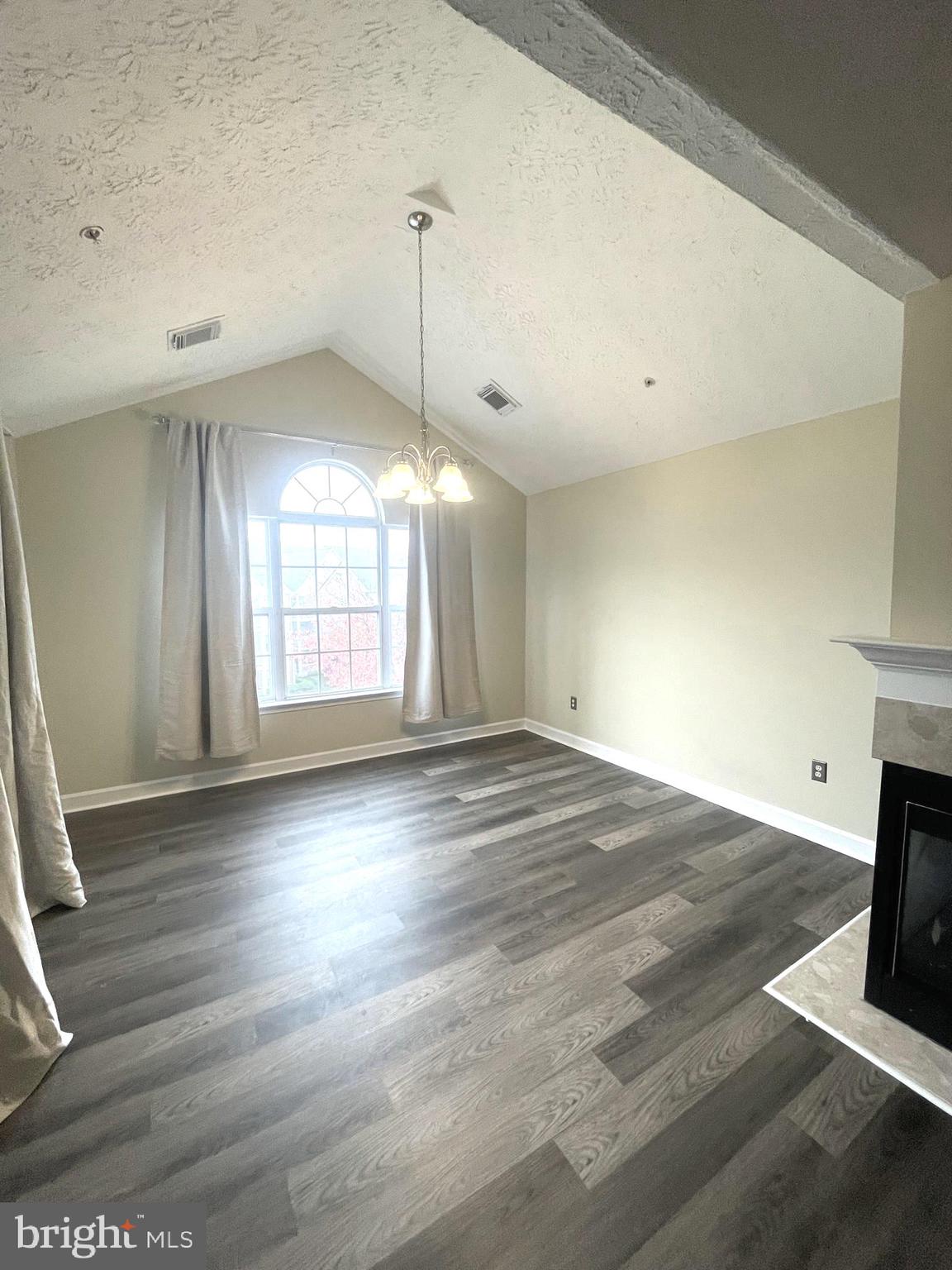 COVINGTON CONDOMINIUMS - Residential