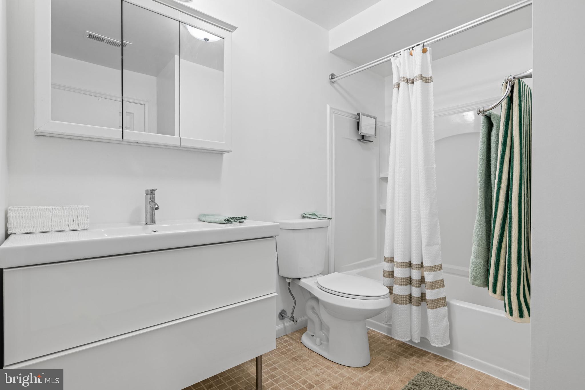 RUMSEY ISLAND - Residential