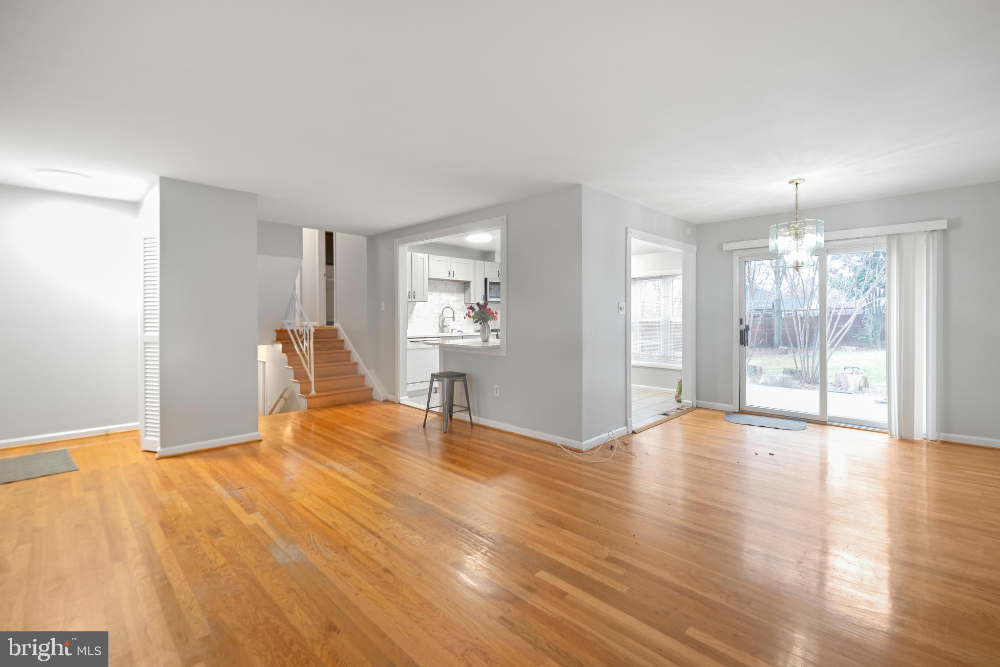 WHEATON WOODS - Residential Lease