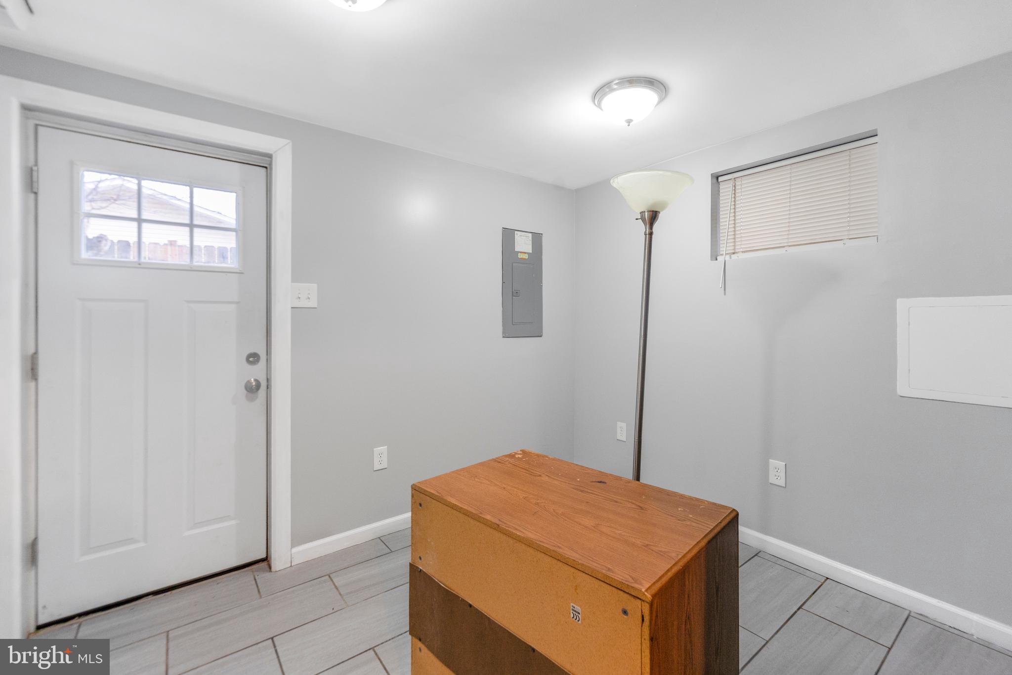 WHEATON WOODS - Residential Lease