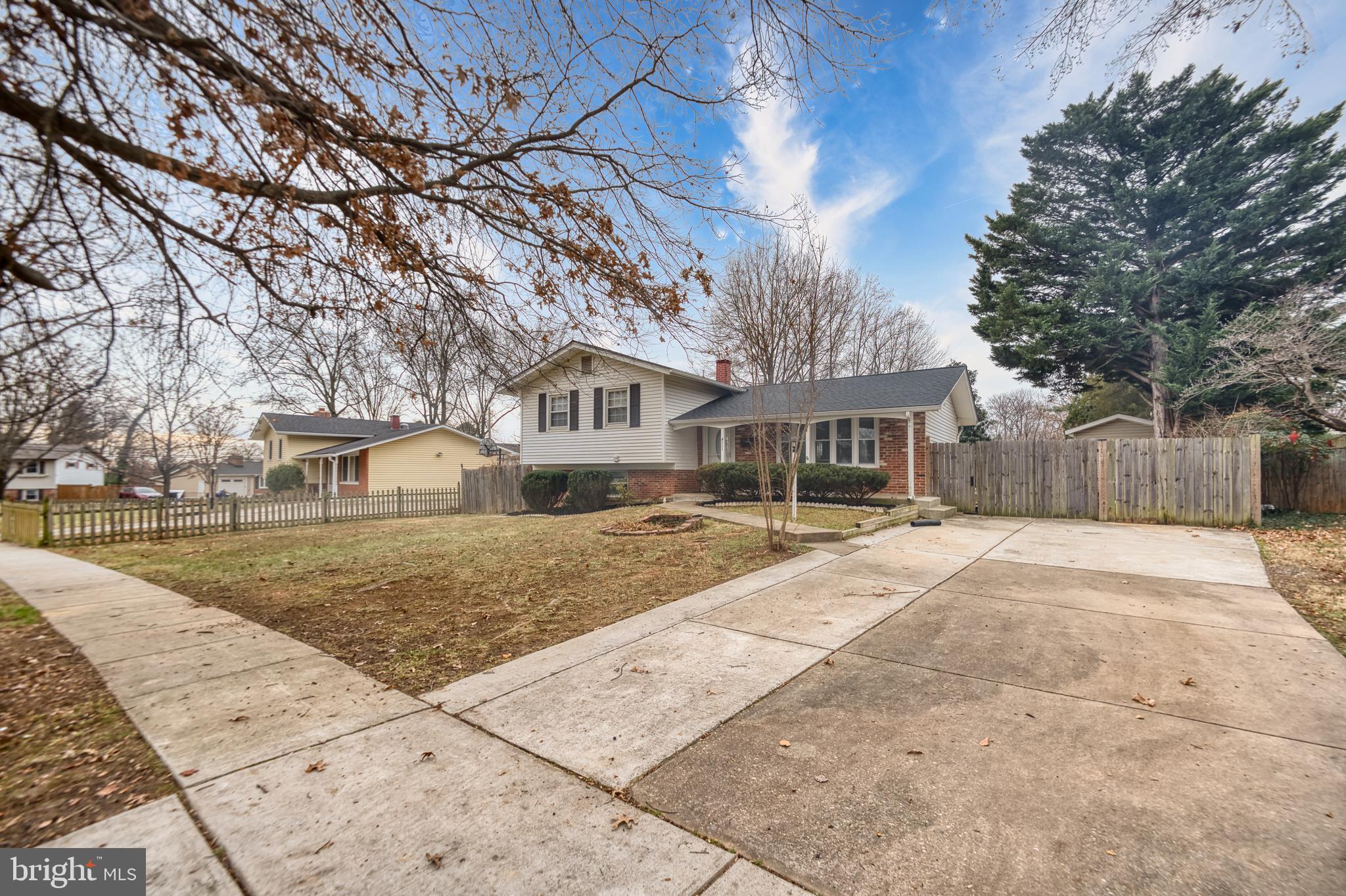 4111 LANDGREEN STREET