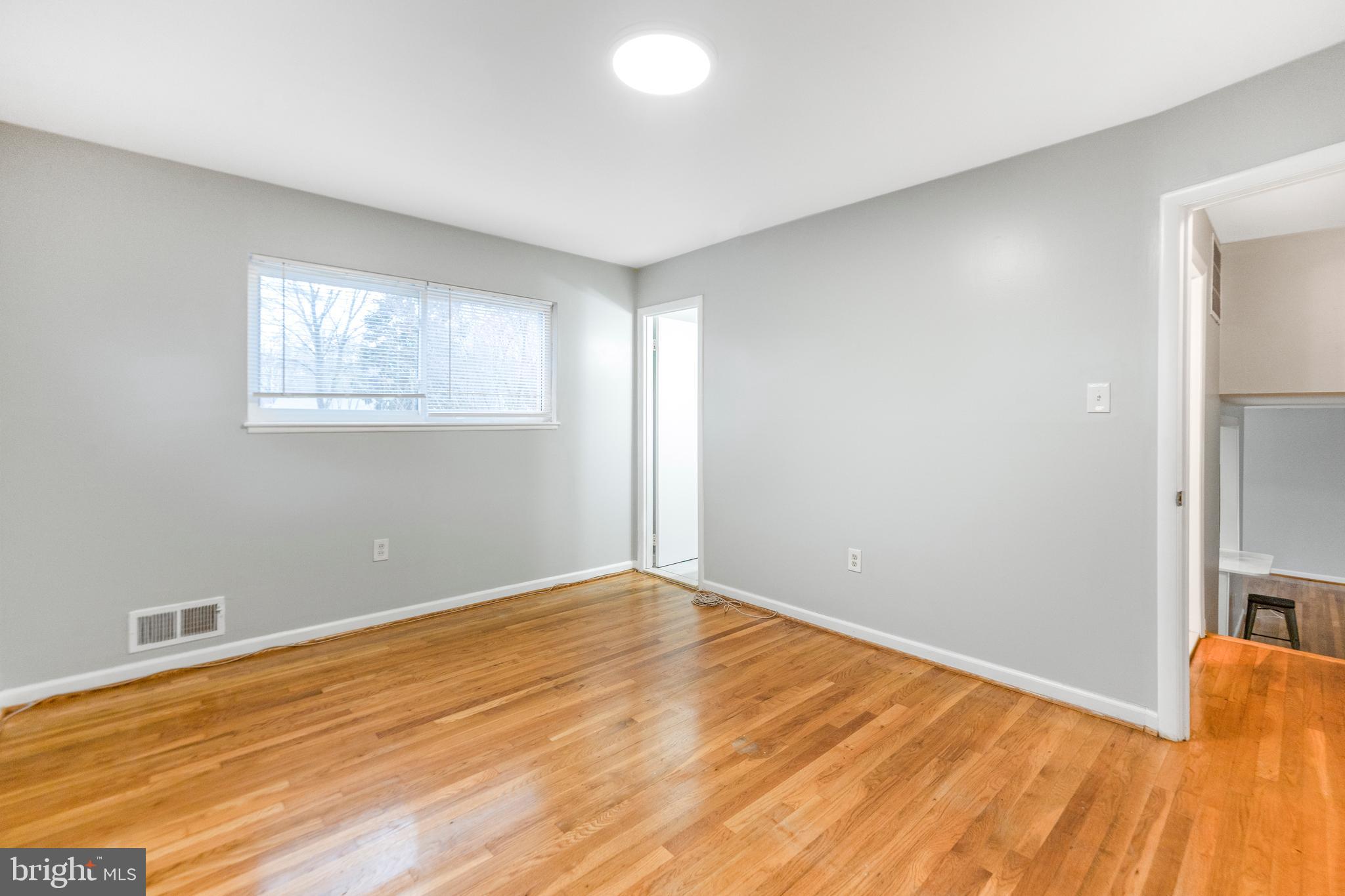 WHEATON WOODS - Residential Lease