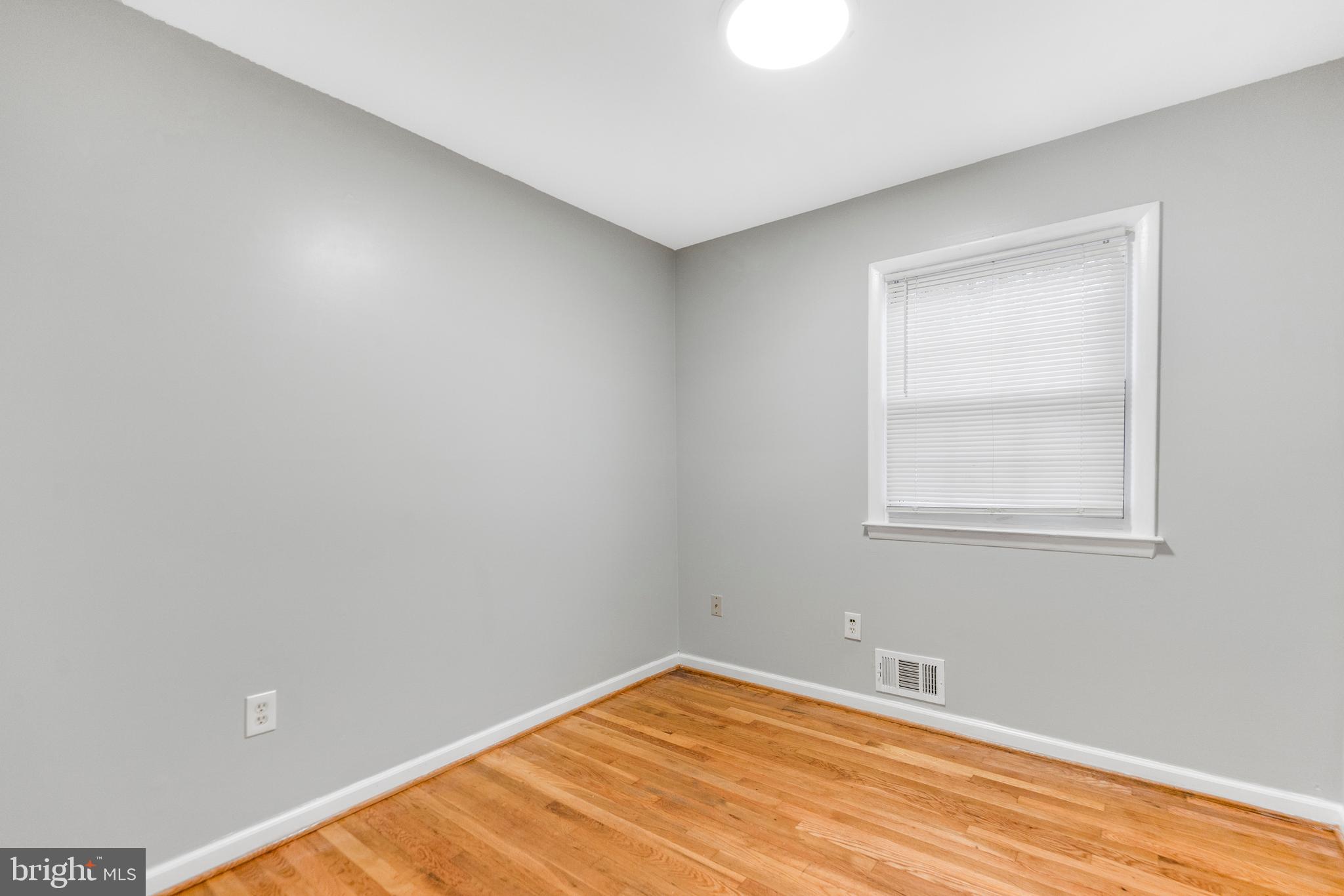 WHEATON WOODS - Residential Lease