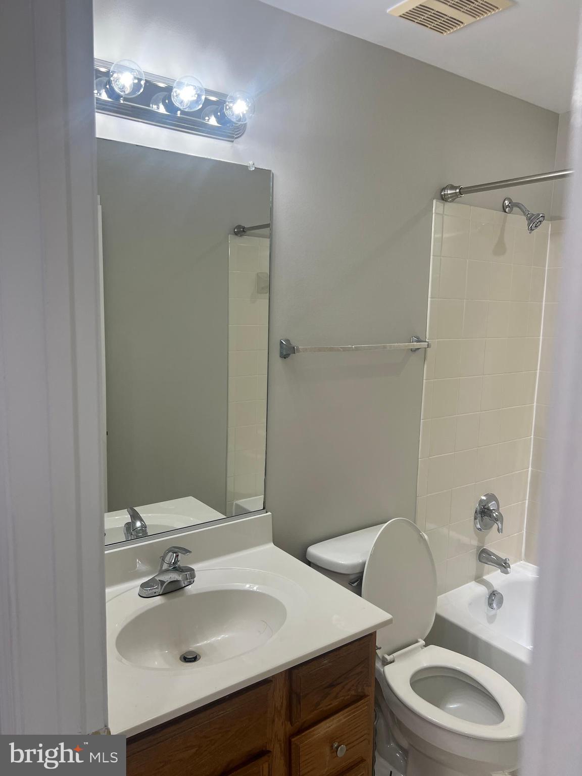 BRIGHTWOOD FOREST - Residential Lease