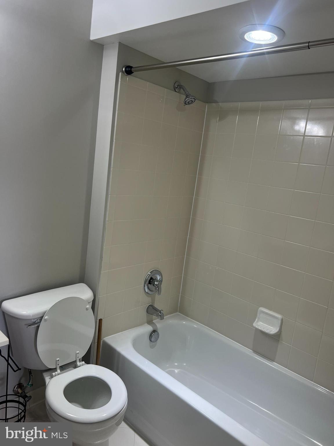 BRIGHTWOOD FOREST - Residential Lease