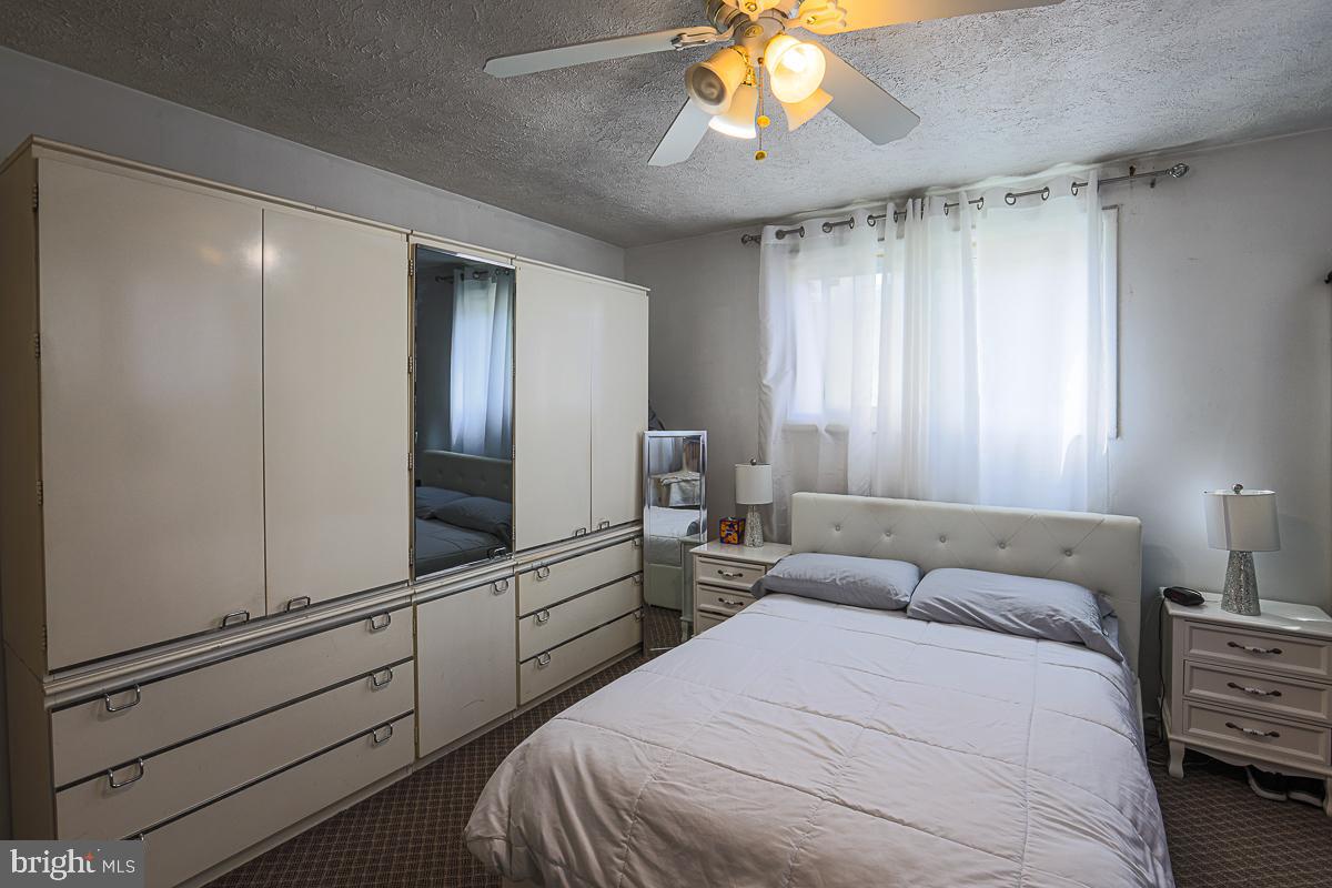 CROSS COUNTRY - Residential